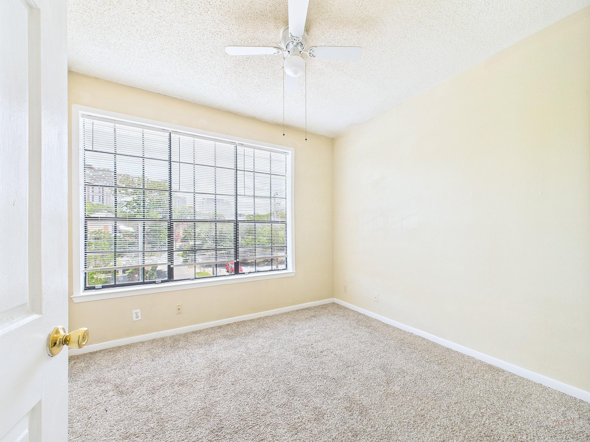 2300 Leon St # 204, Austin, TX 78705