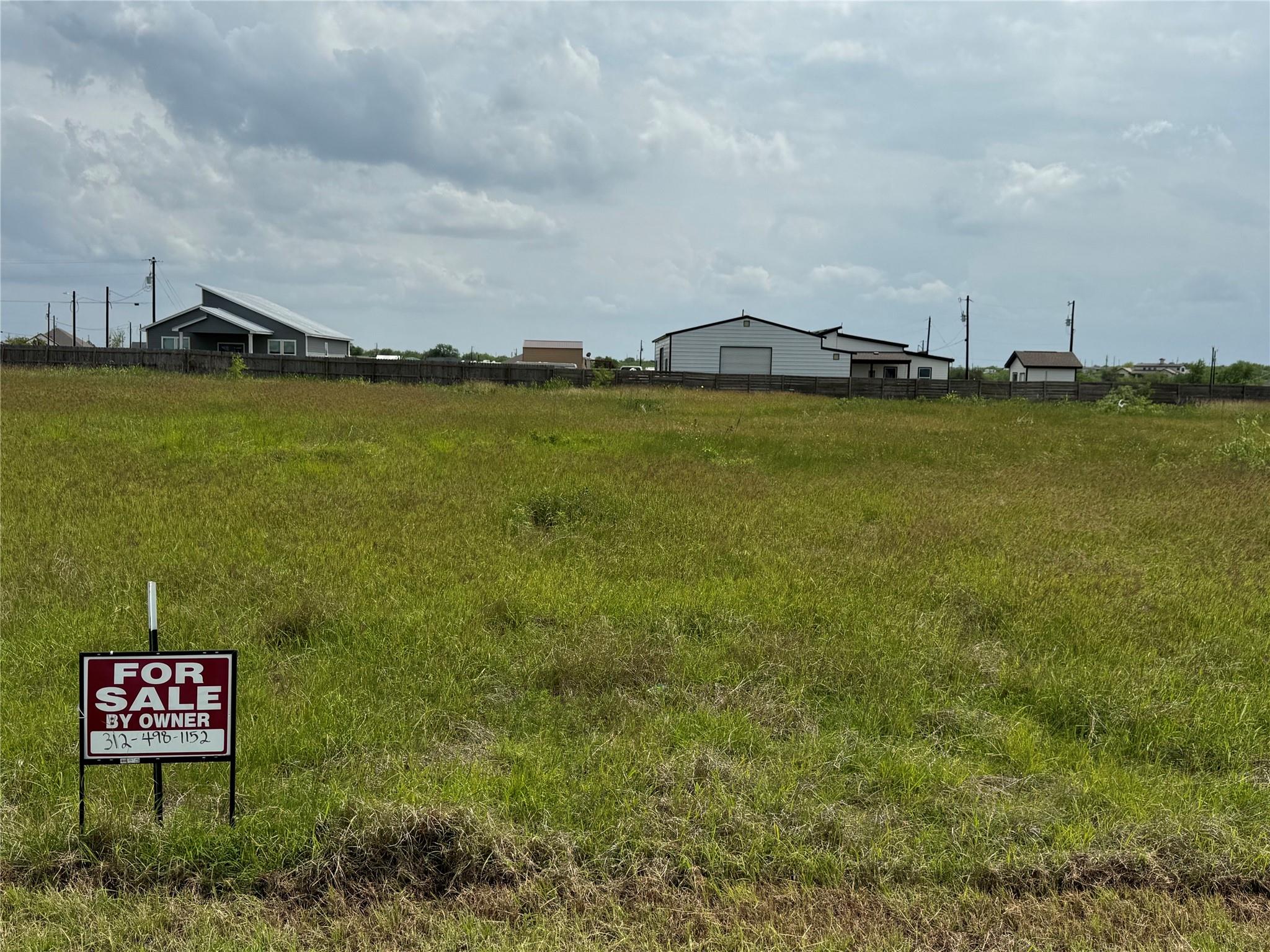 198 Bianca Cir, Del Valle, TX 78617