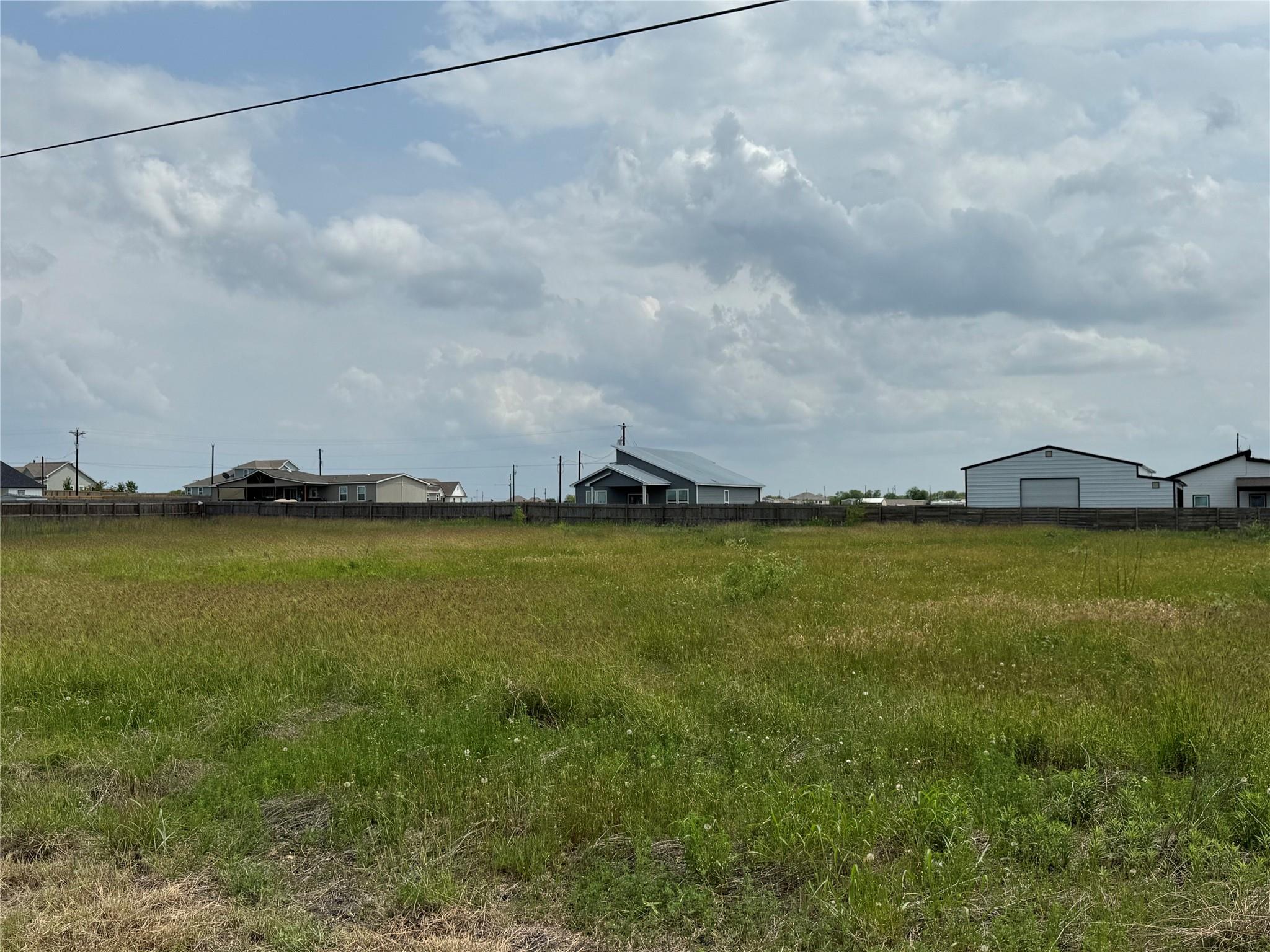 198 Bianca Cir, Del Valle, TX 78617