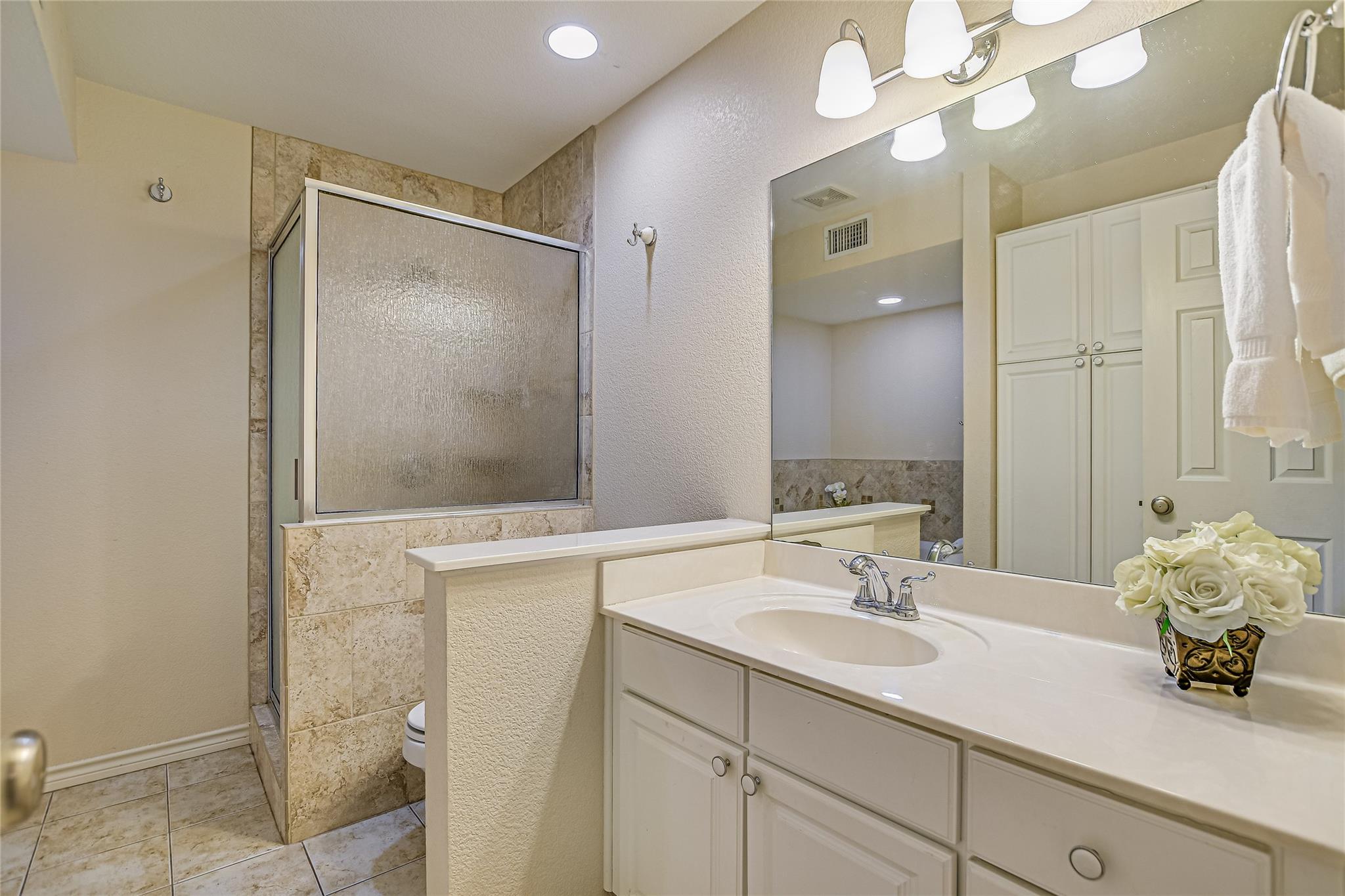 7615 Rockpoint Dr, Austin, TX 78731