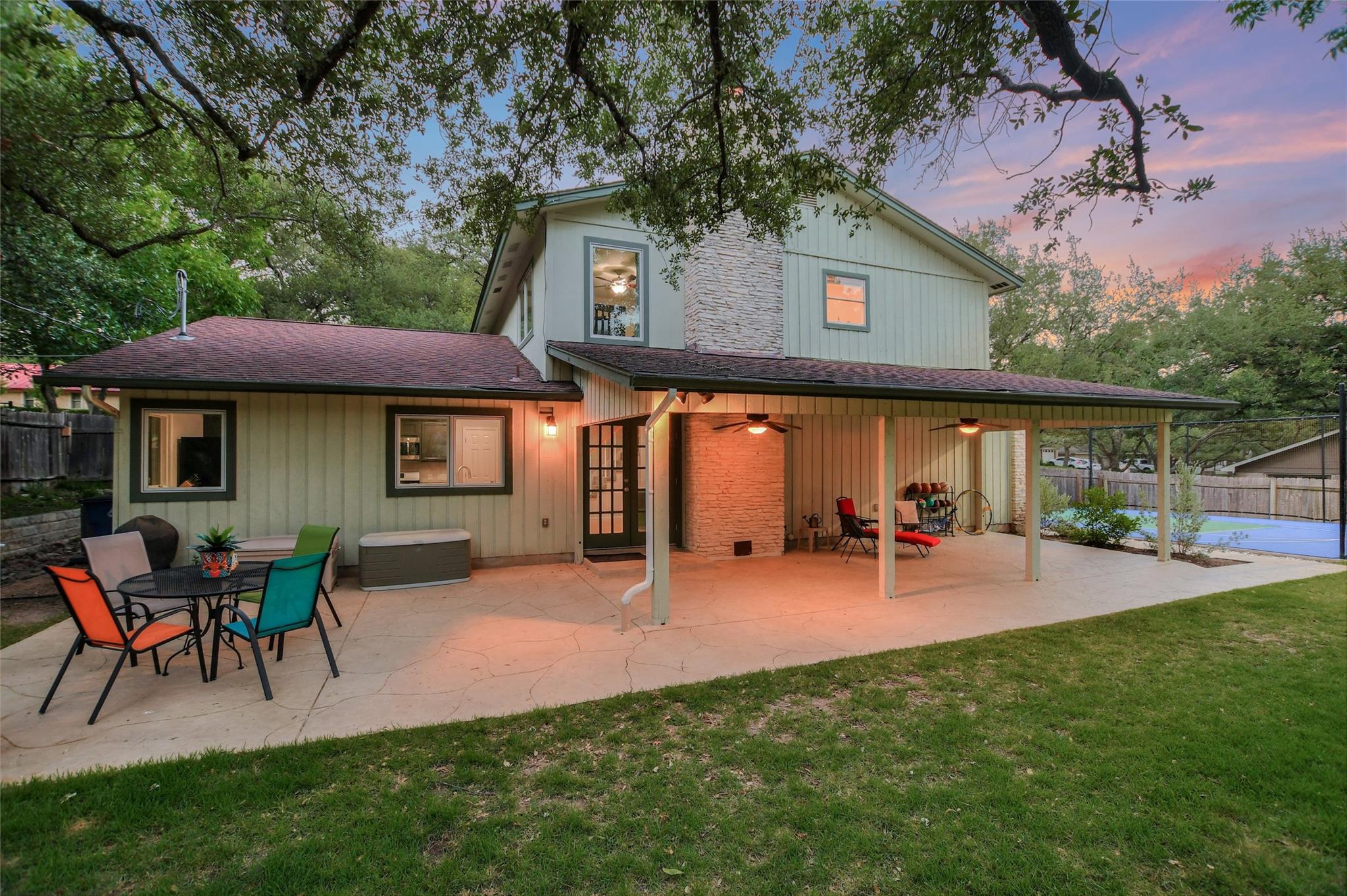 7615 Rockpoint Dr, Austin, TX 78731