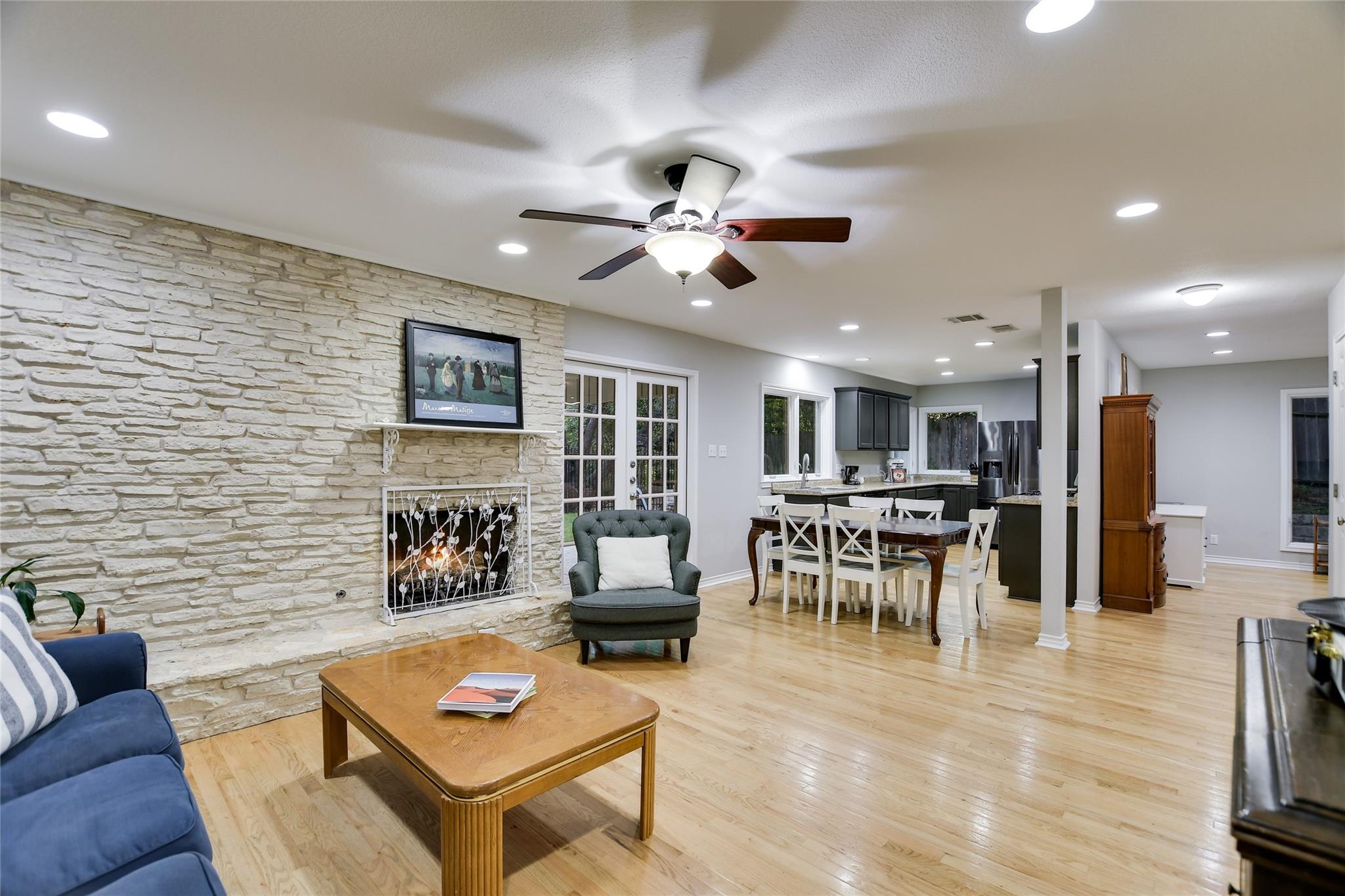 7615 Rockpoint Dr, Austin, TX 78731