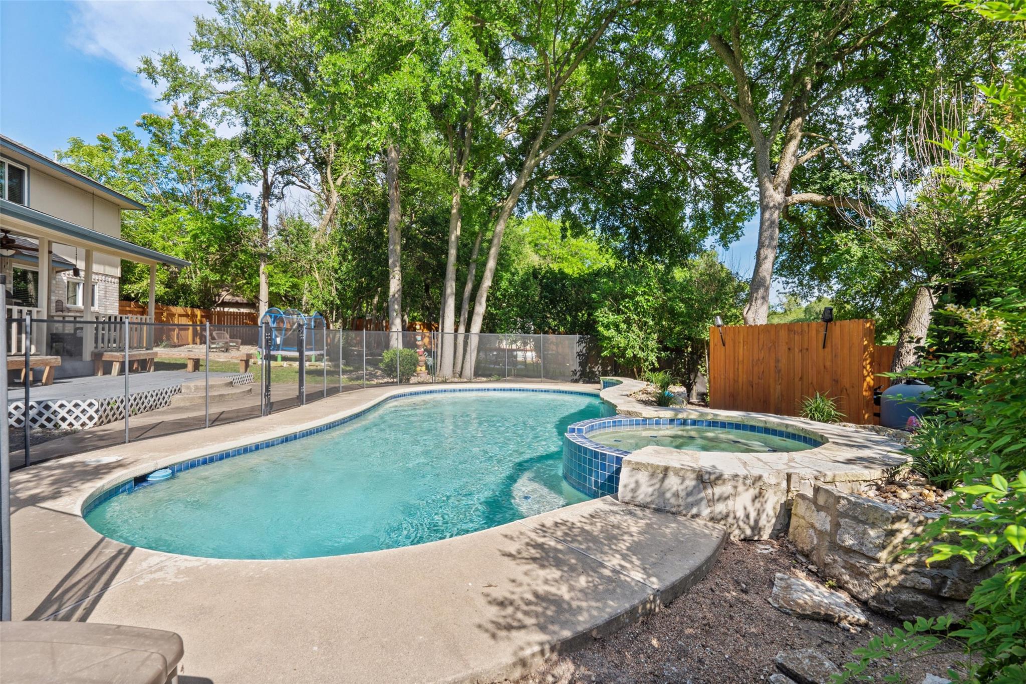 809 Setting Sun Ct, Pflugerville, TX 78660