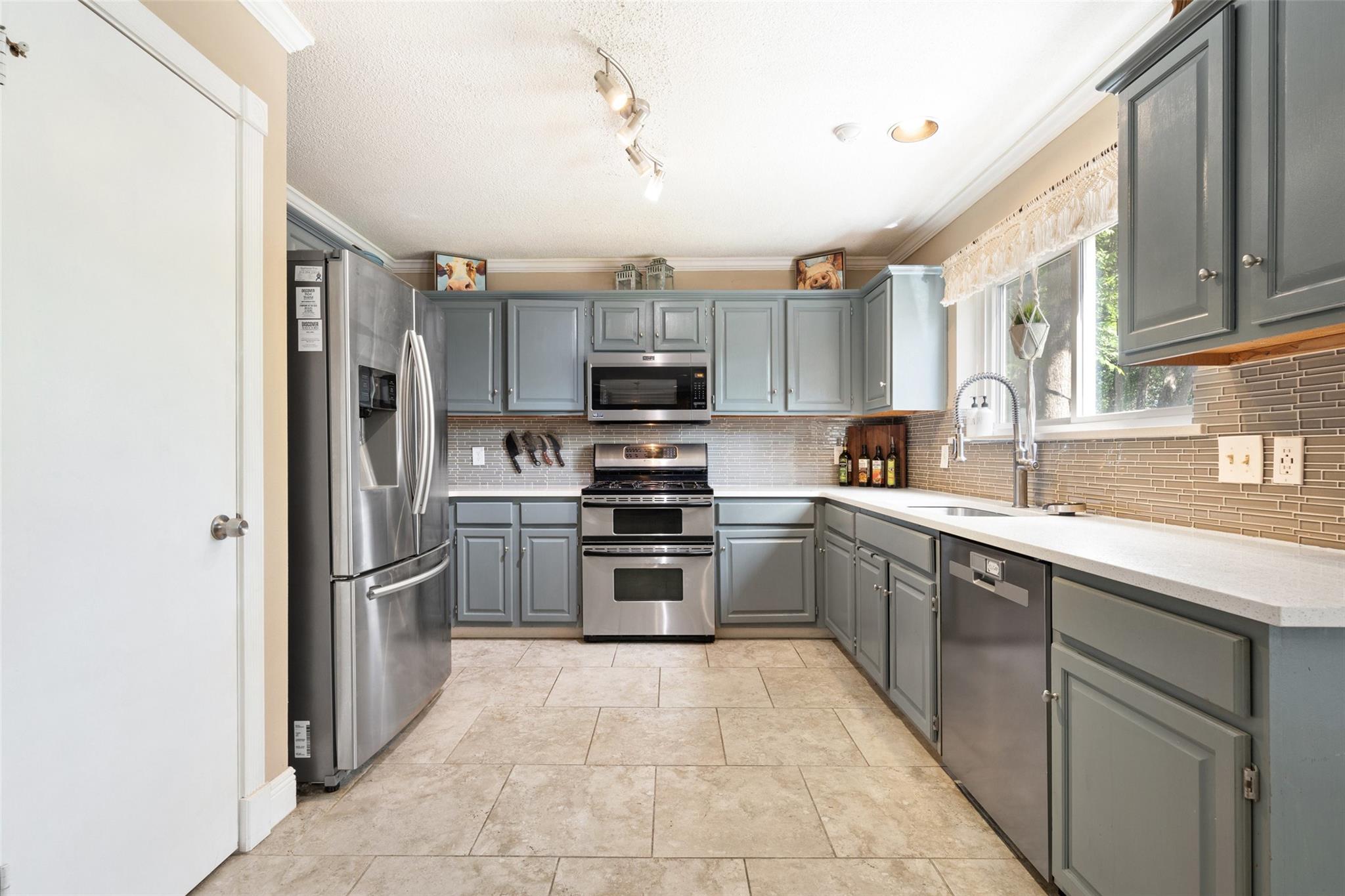 809 Setting Sun Ct, Pflugerville, TX 78660