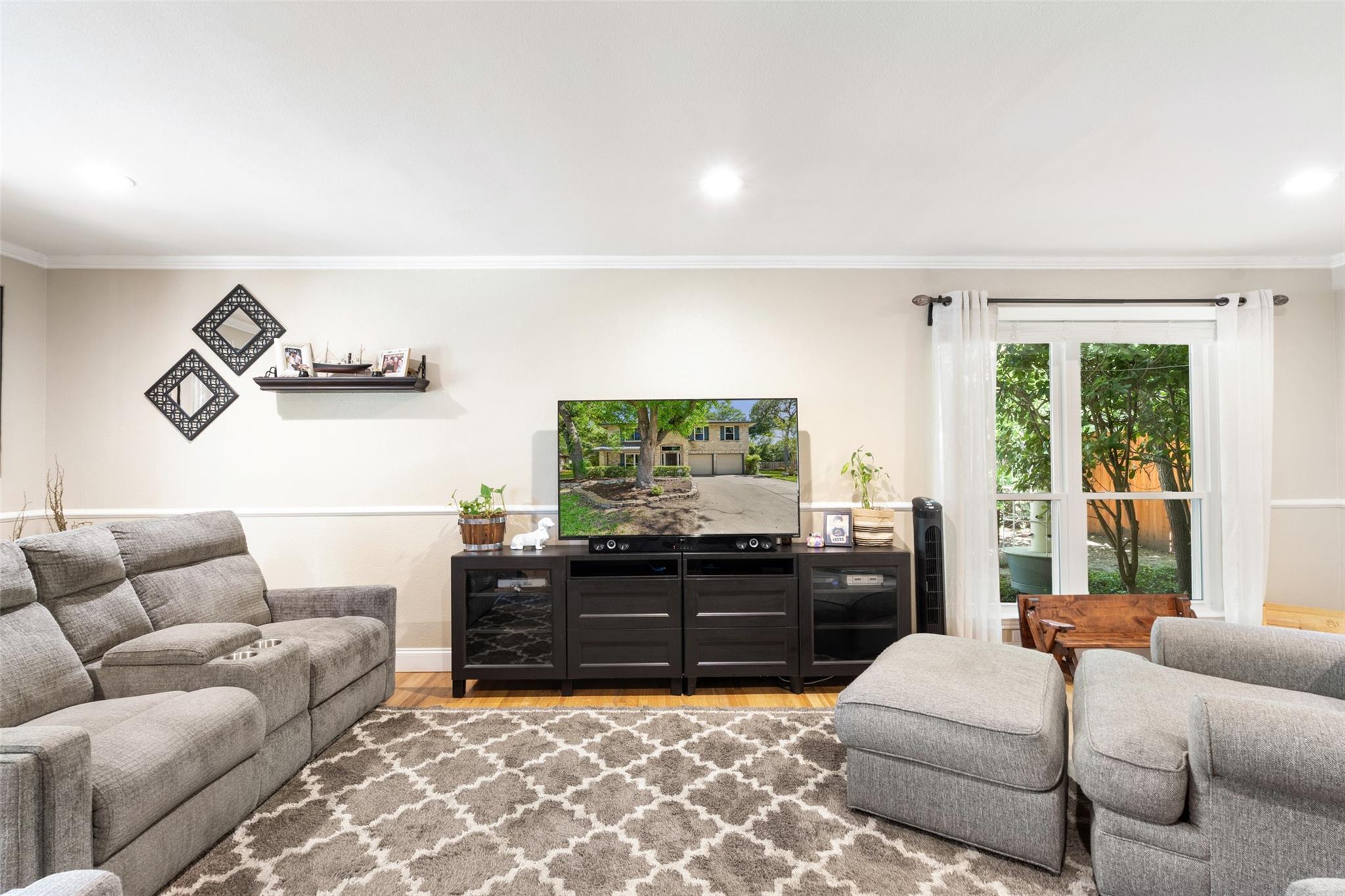 809 Setting Sun Ct, Pflugerville, TX 78660