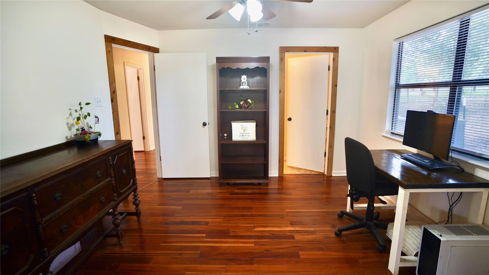 535 Paintbrush Trl, Lockhart, TX 78644