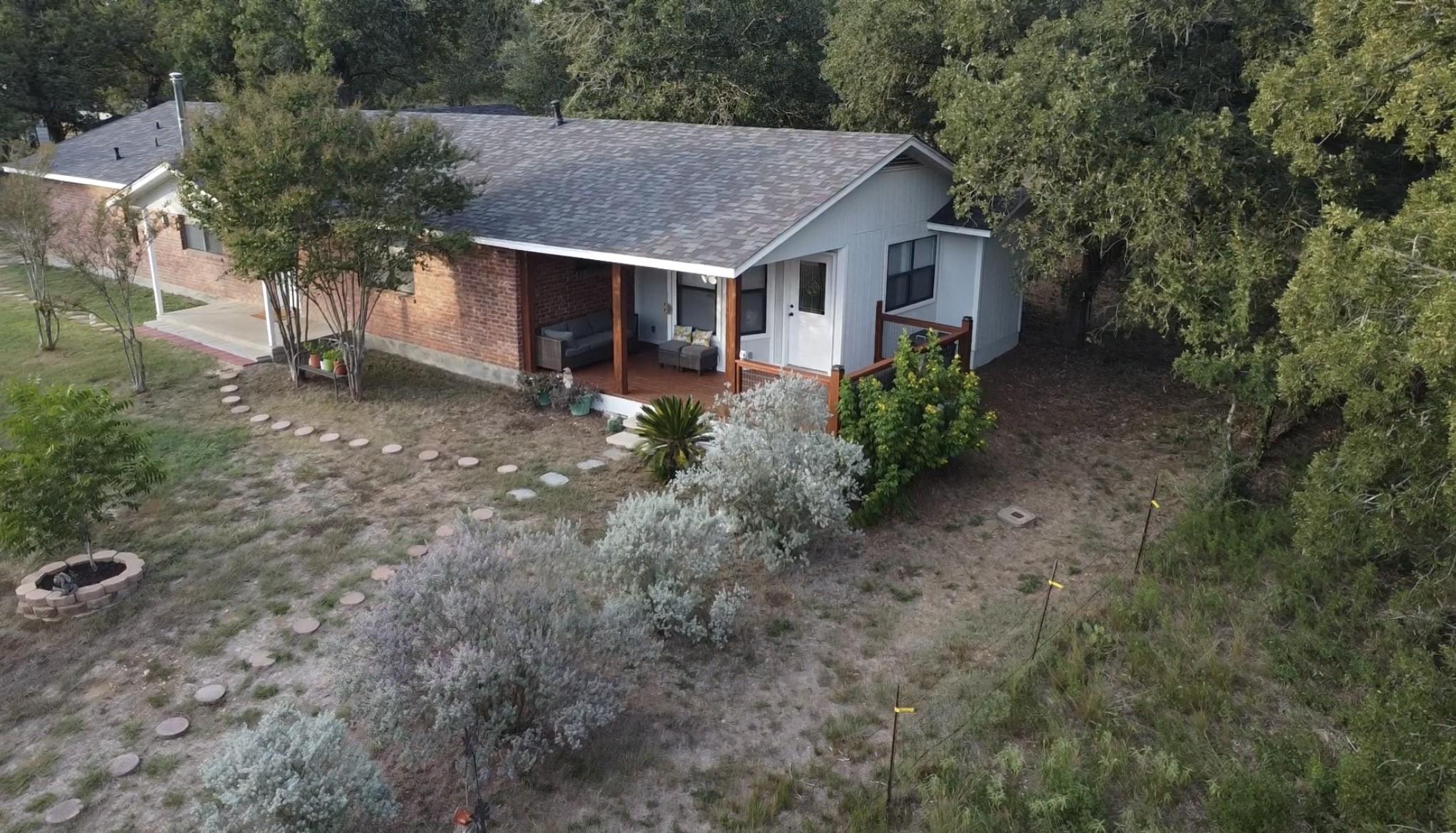 535 Paintbrush Trl, Lockhart, TX 78644