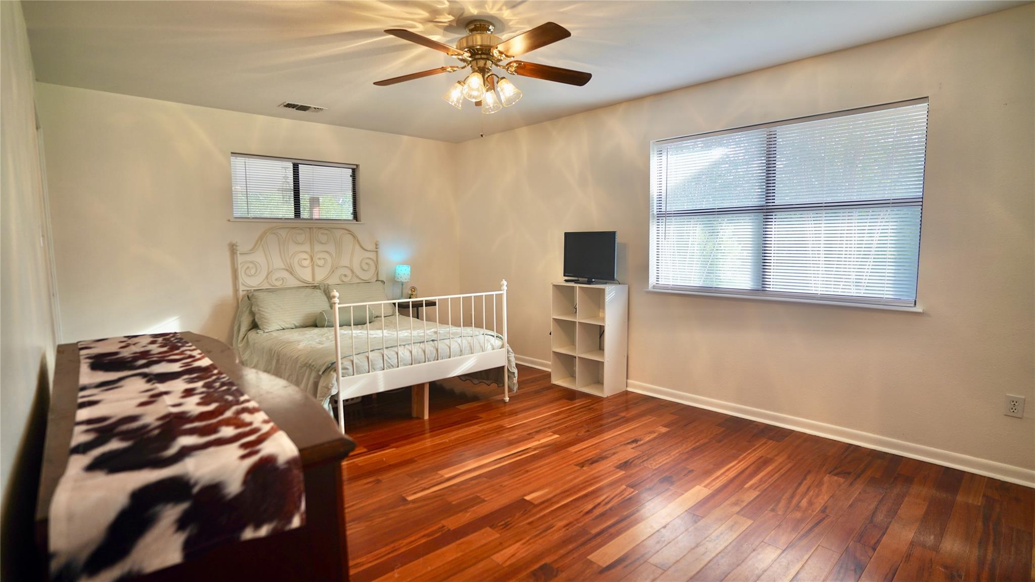 535 Paintbrush Trl, Lockhart, TX 78644