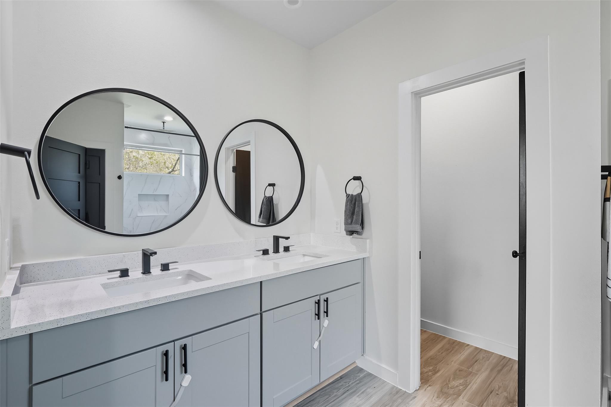 195 Blushing Dr, Cedar Creek, TX 78612