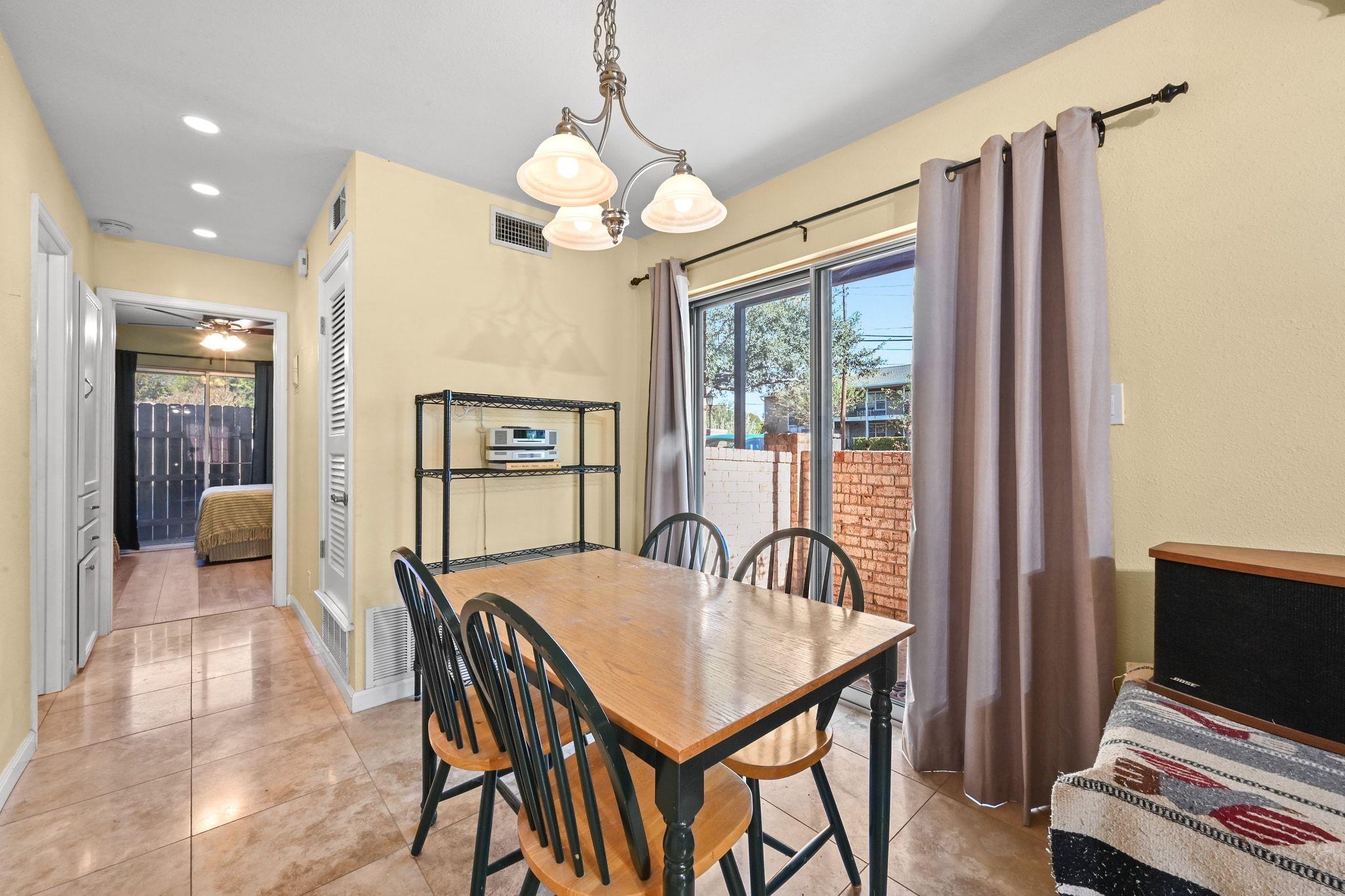 2425 Ashdale Dr # 28, Austin, TX 78757