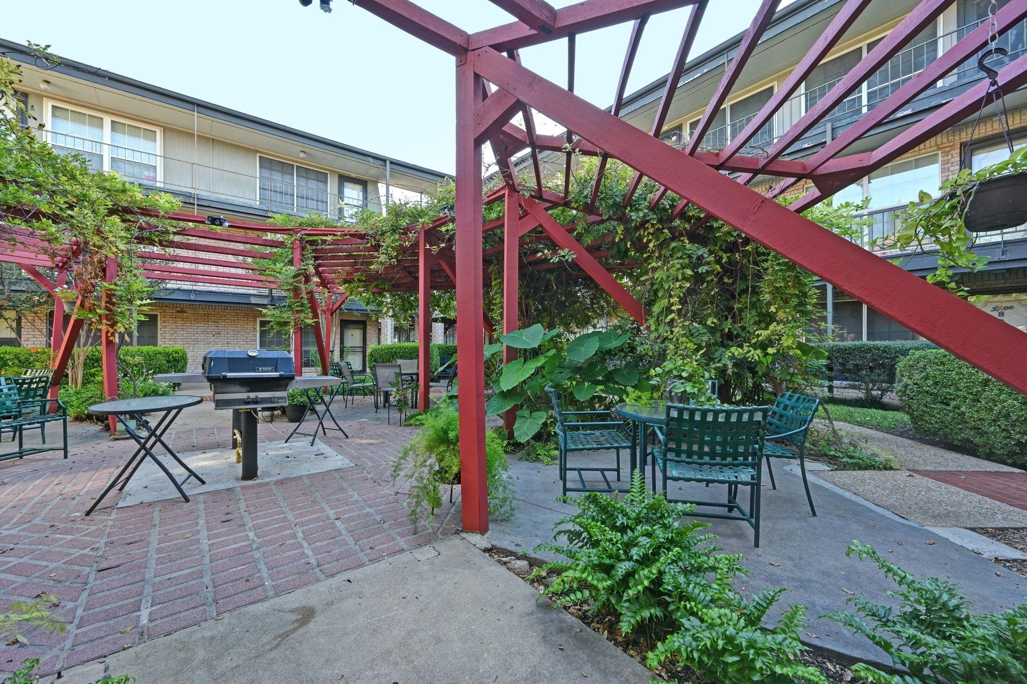 2425 Ashdale Dr # 28, Austin, TX 78757