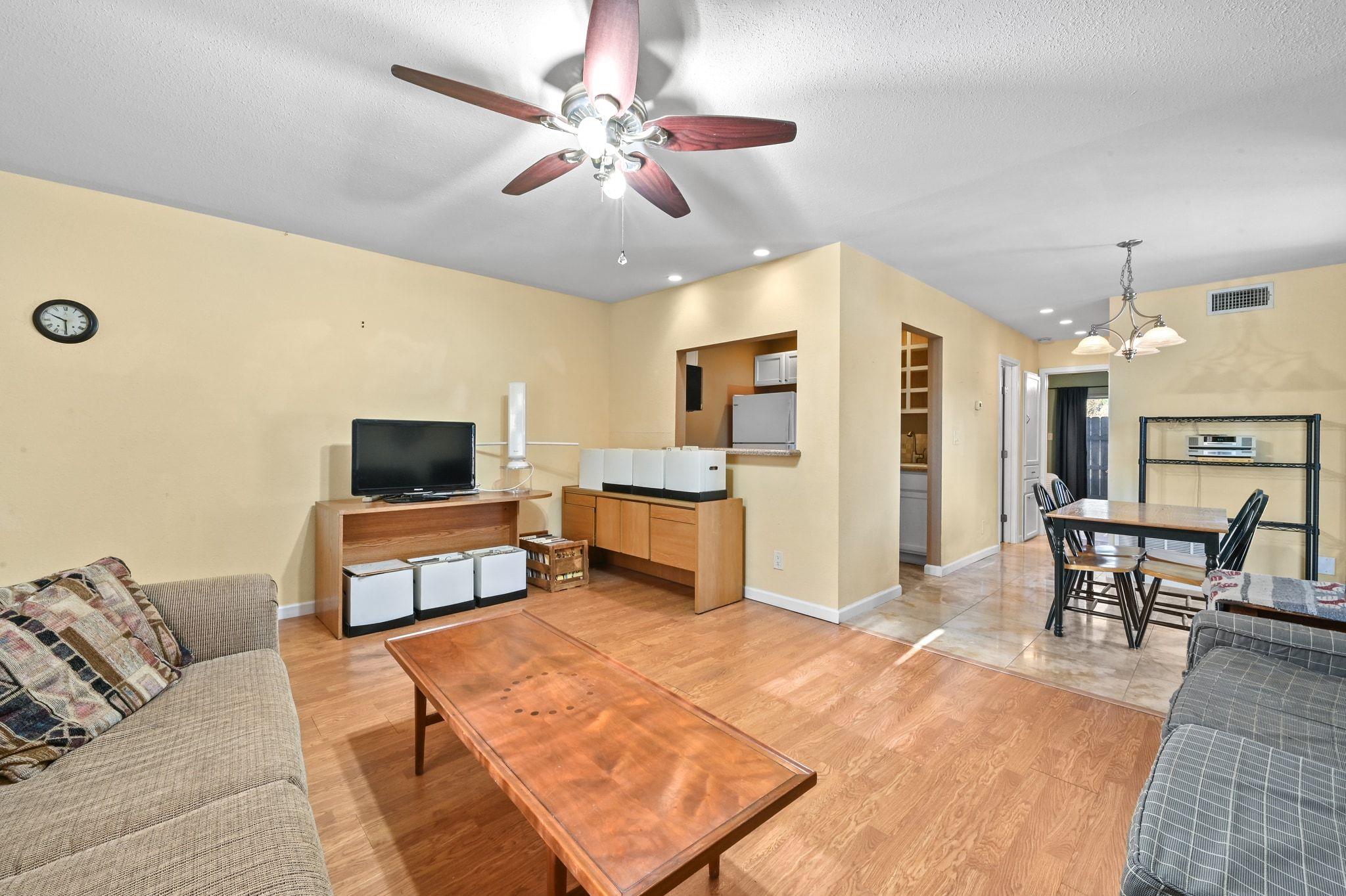 2425 Ashdale Dr # 28, Austin, TX 78757