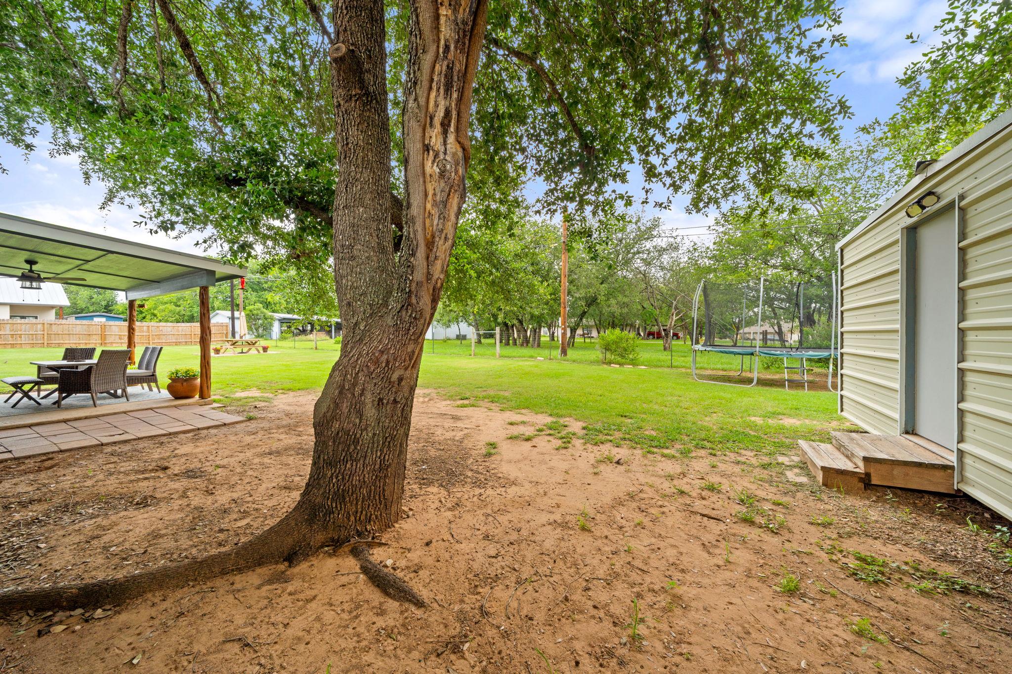 874 Pine Ln, Cottonwood Shores, TX 78657