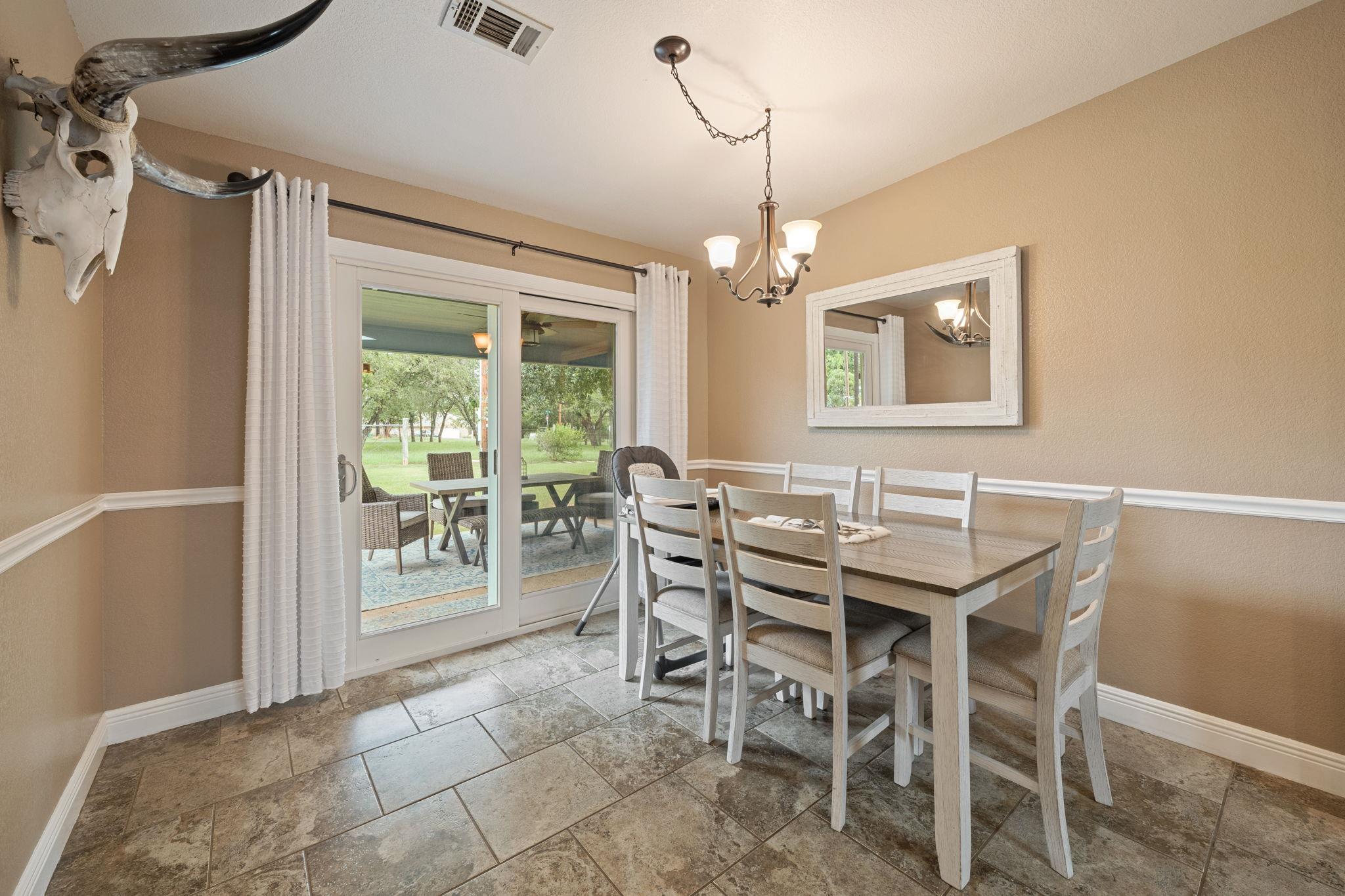 874 Pine Ln, Cottonwood Shores, TX 78657