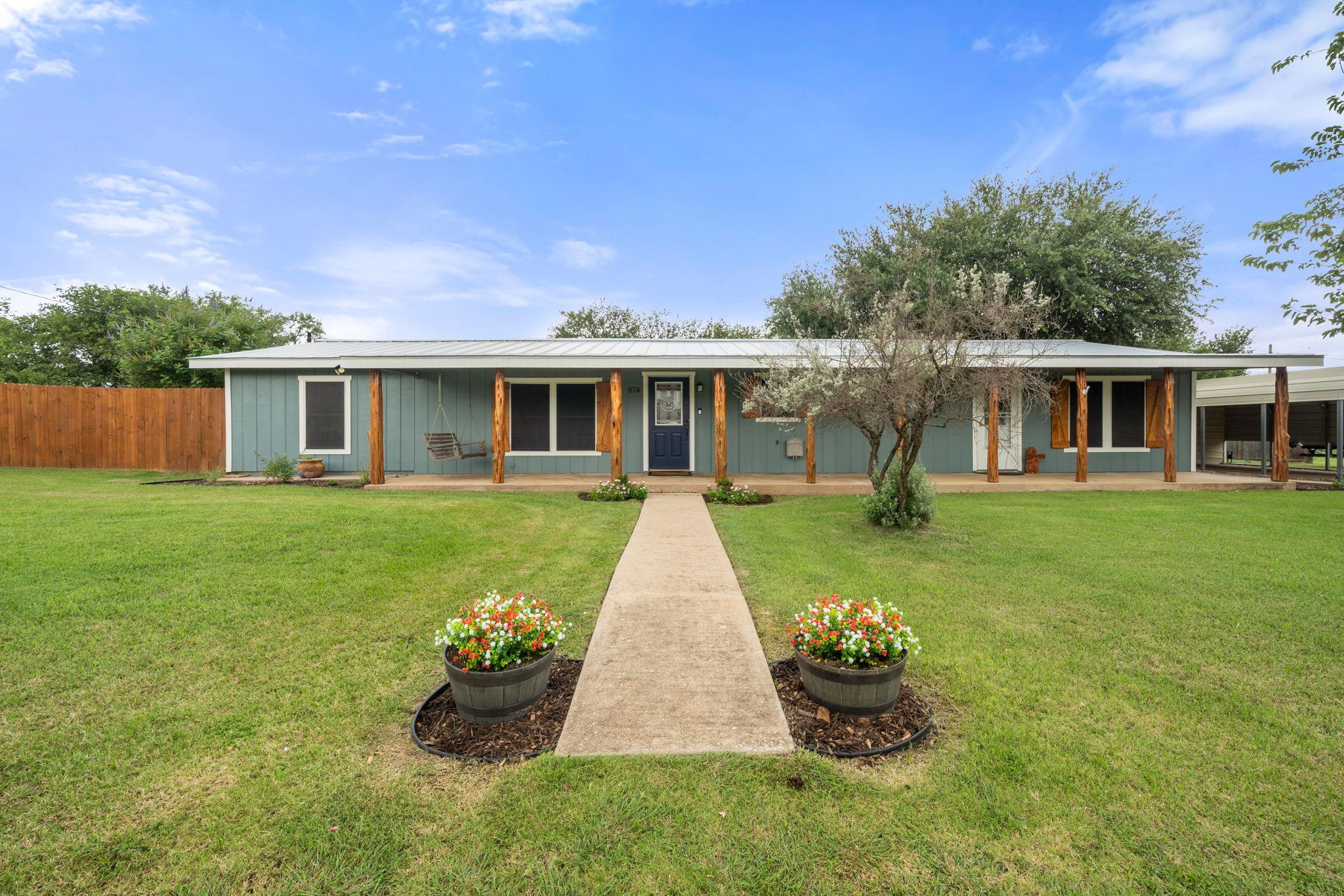 874 Pine Ln, Cottonwood Shores, TX 78657