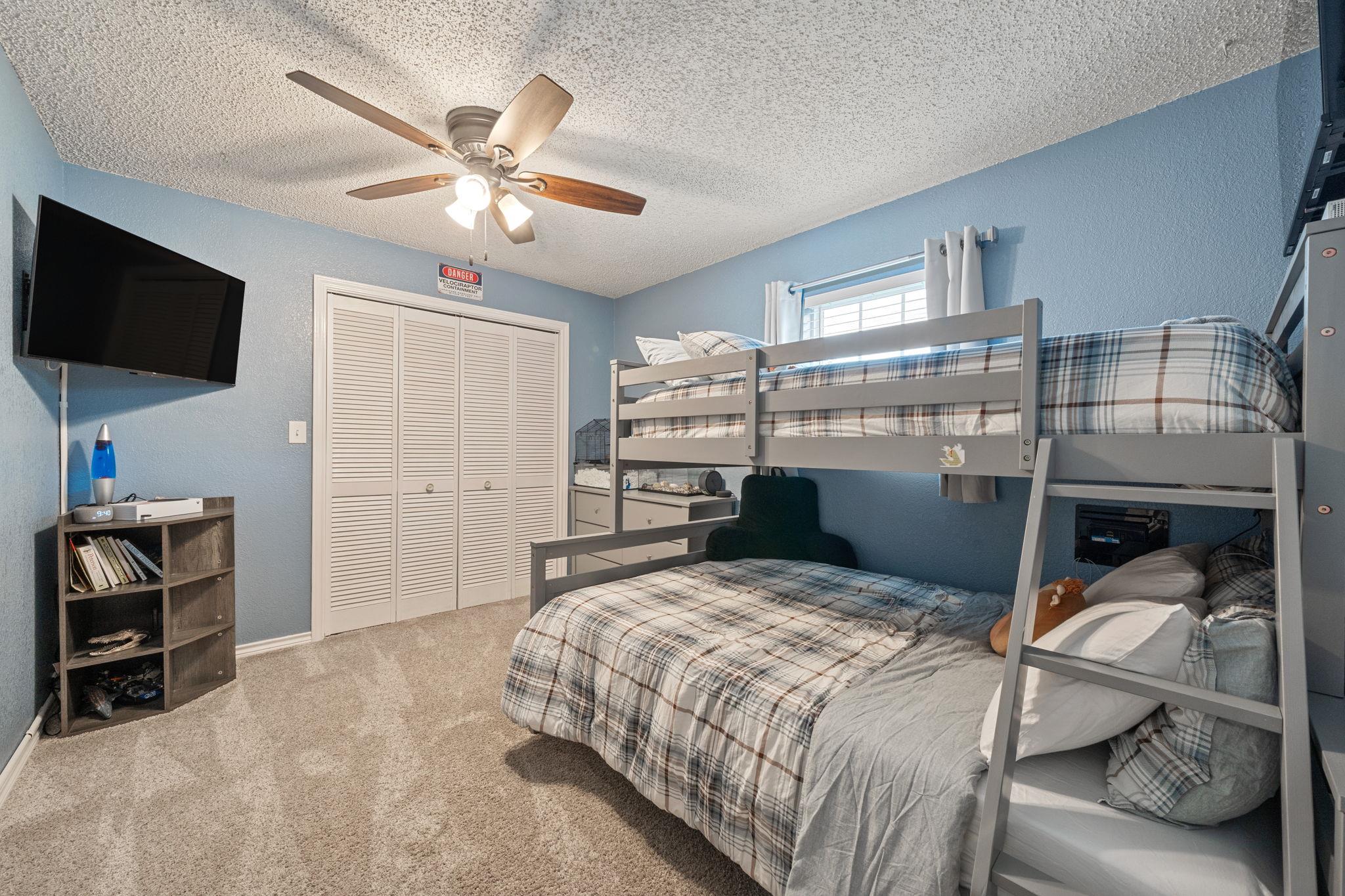 874 Pine Ln, Cottonwood Shores, TX 78657