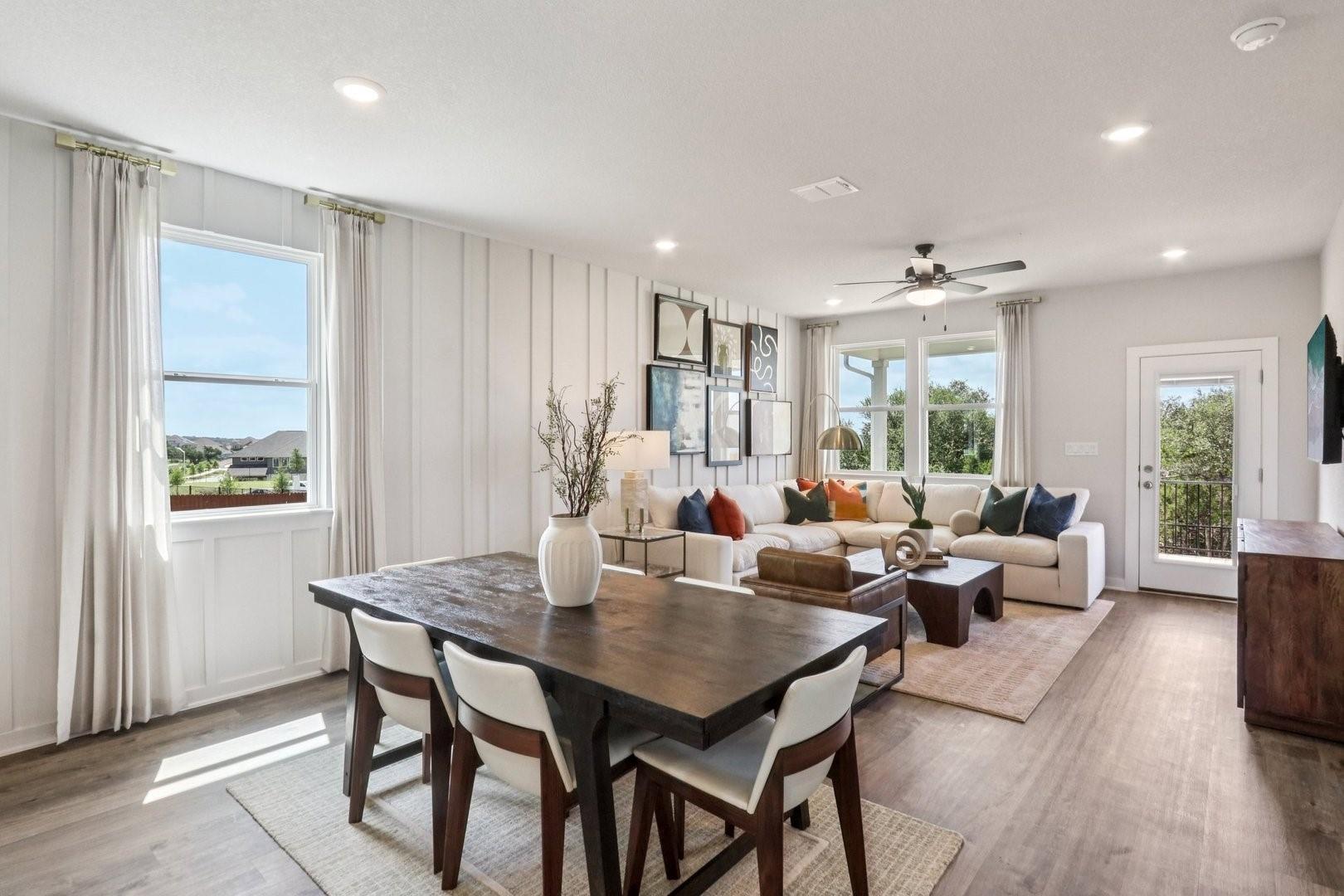 208 Bendecido Loop, Elgin, TX 78621