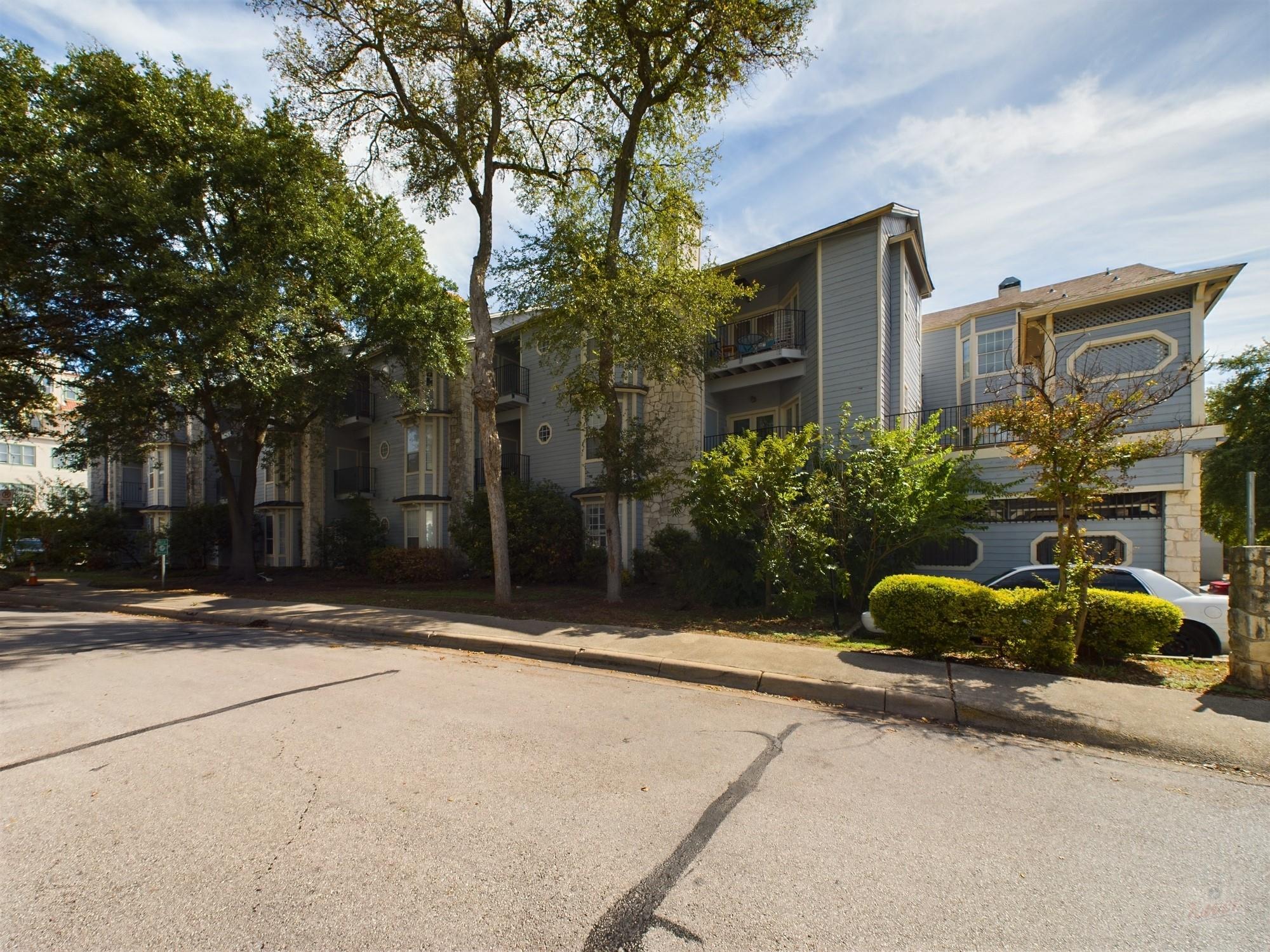 3111 Tom Green St # 202, Austin, TX 78705