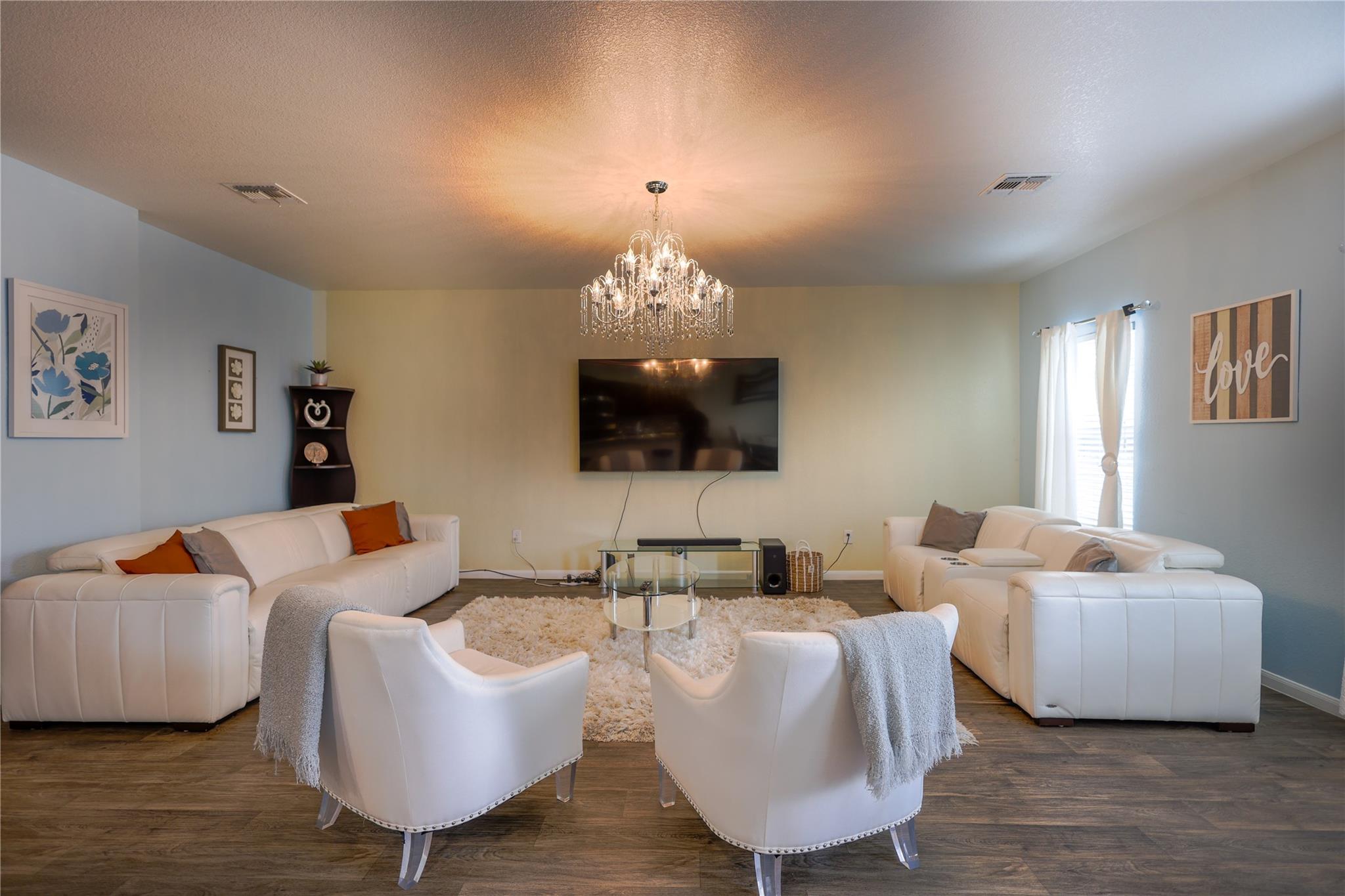 14919 Hartsmith Dr, Austin, TX 78724