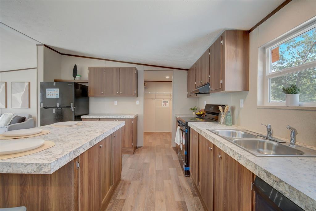 146 Shadow Oak Dr, Bastrop, TX 78602