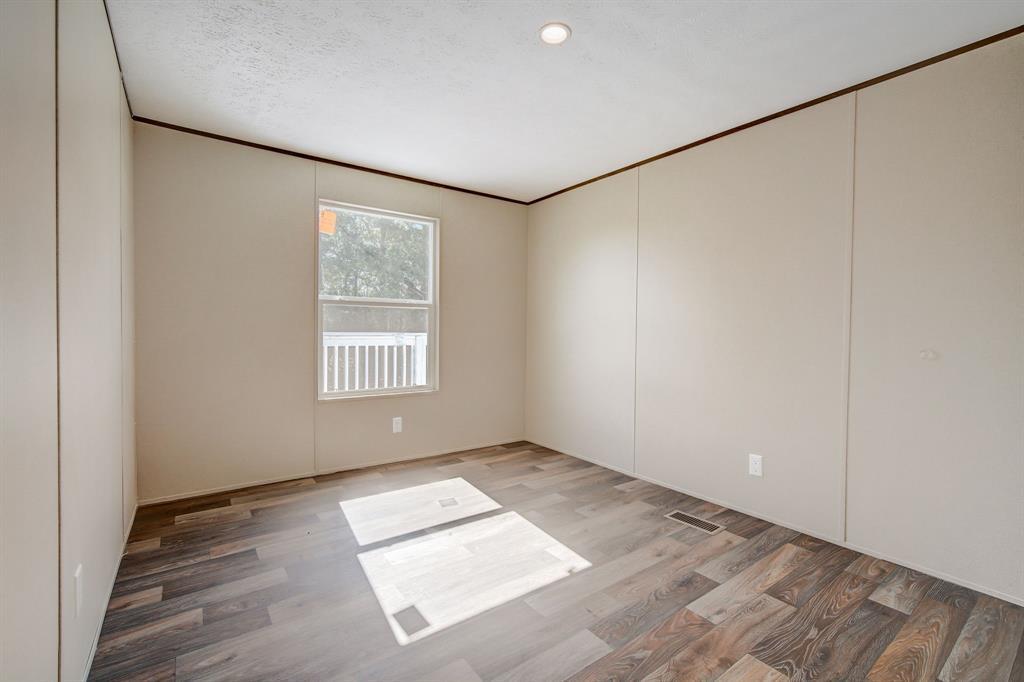 146 Shadow Oak Dr, Bastrop, TX 78602