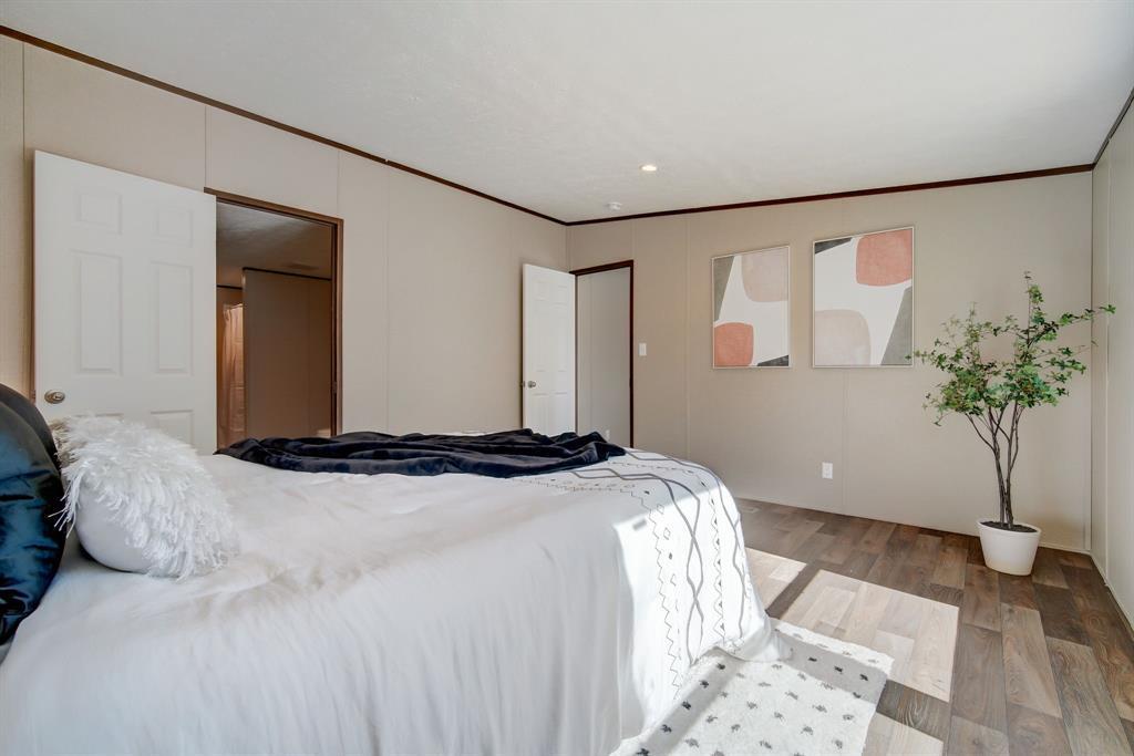 146 Shadow Oak Dr, Bastrop, TX 78602