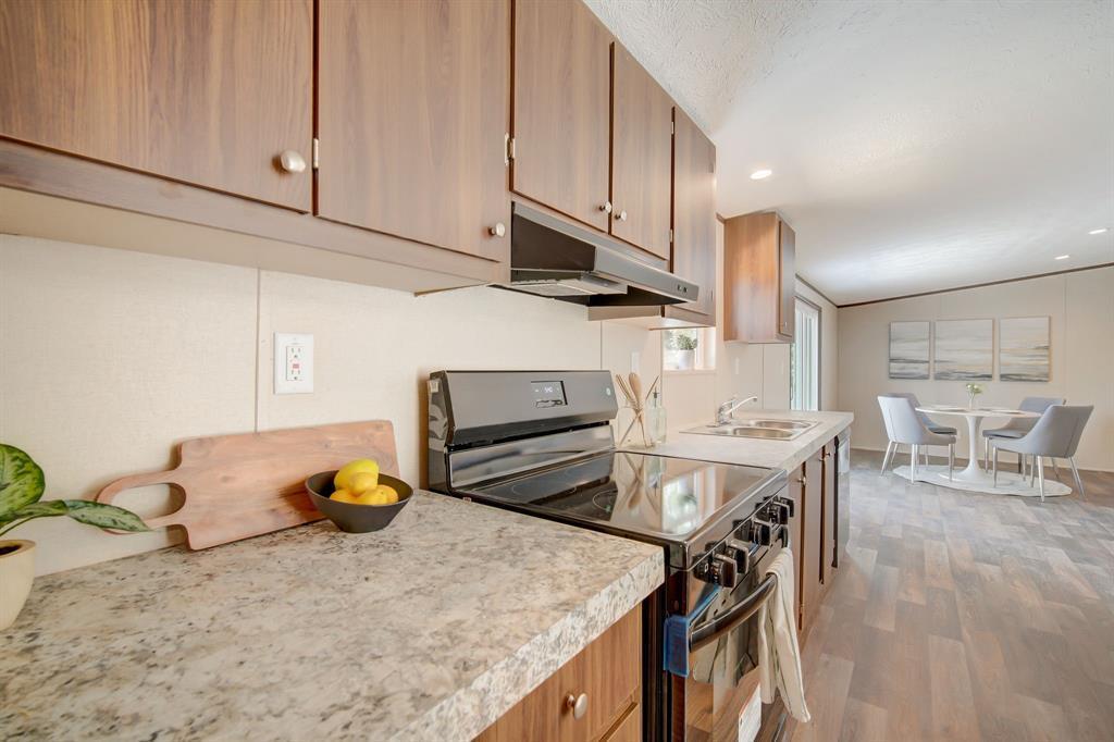 146 Shadow Oak Dr, Bastrop, TX 78602