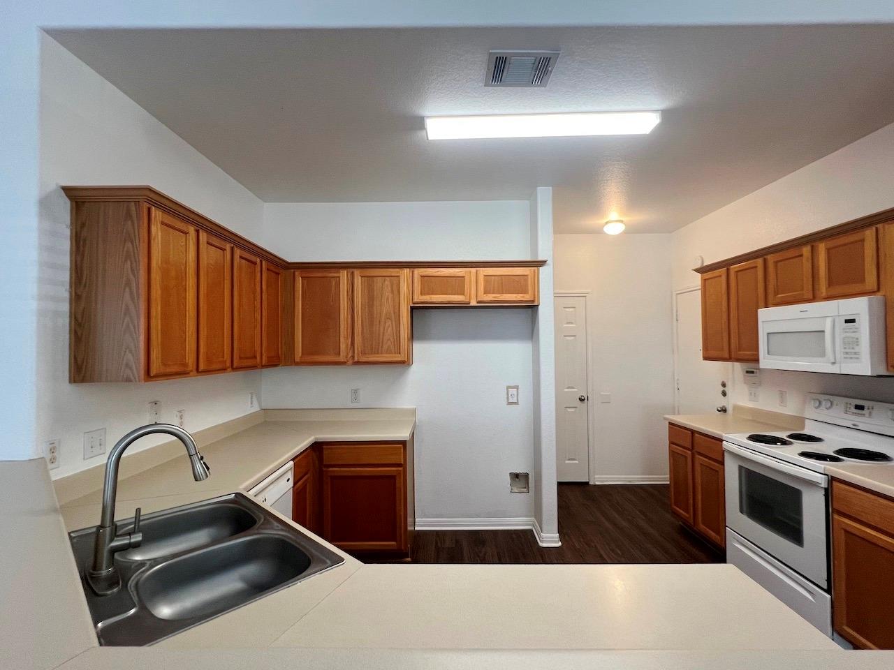 128 Otono Loop, Kyle, TX 78640