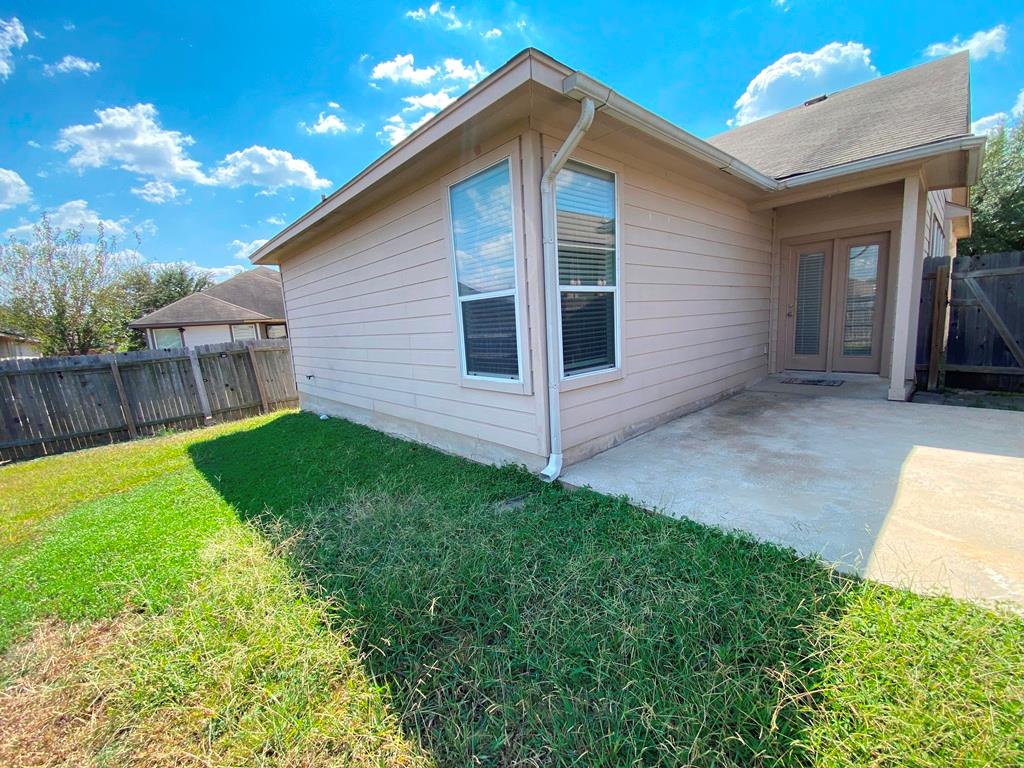 128 Otono Loop, Kyle, TX 78640