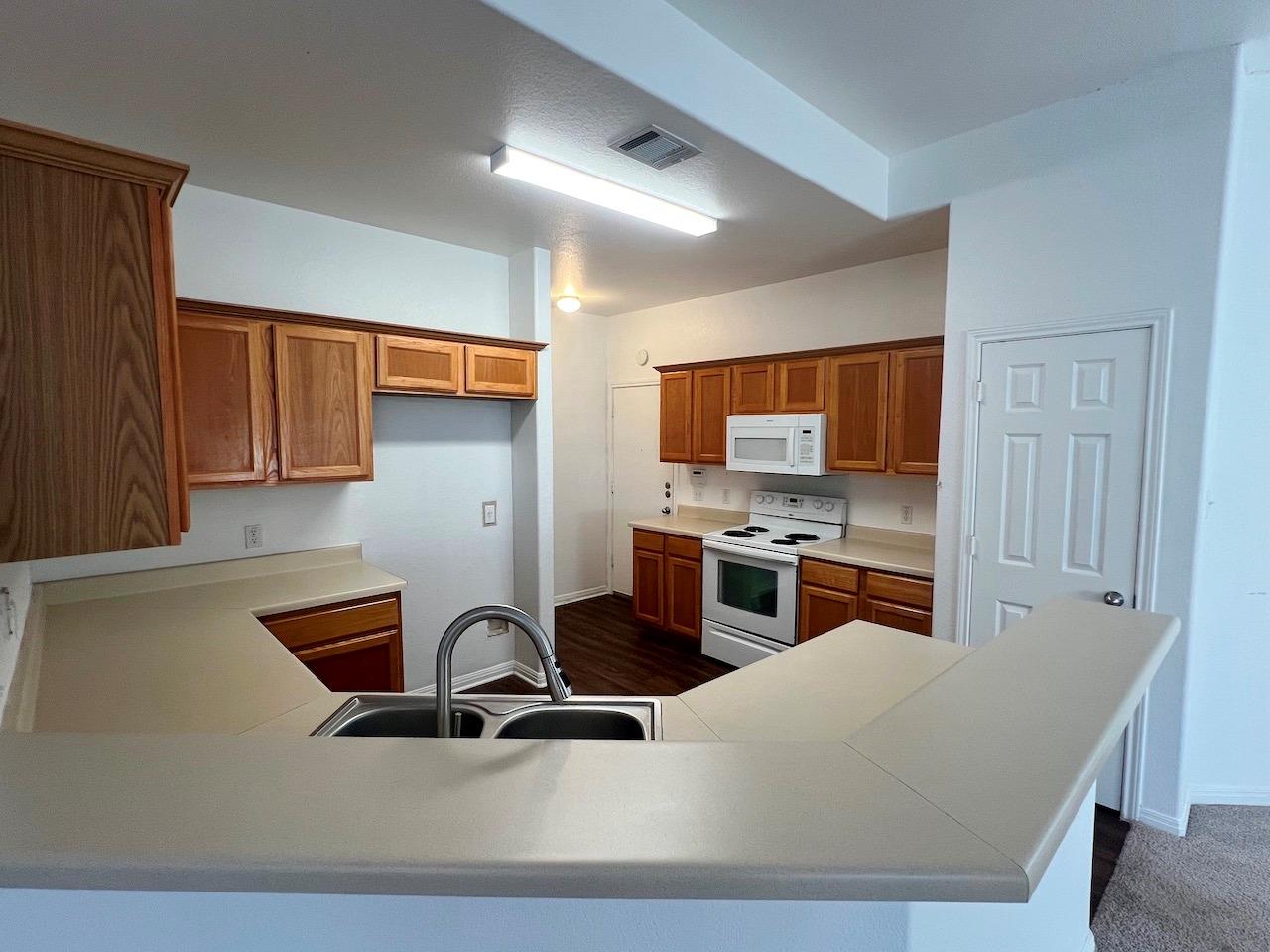 128 Otono Loop, Kyle, TX 78640