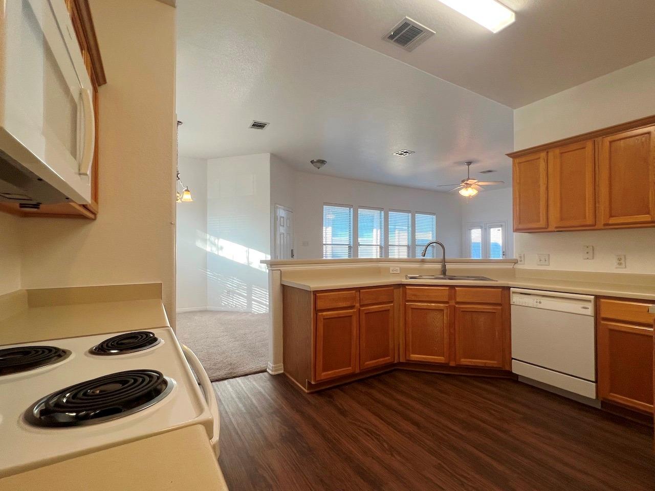 128 Otono Loop, Kyle, TX 78640