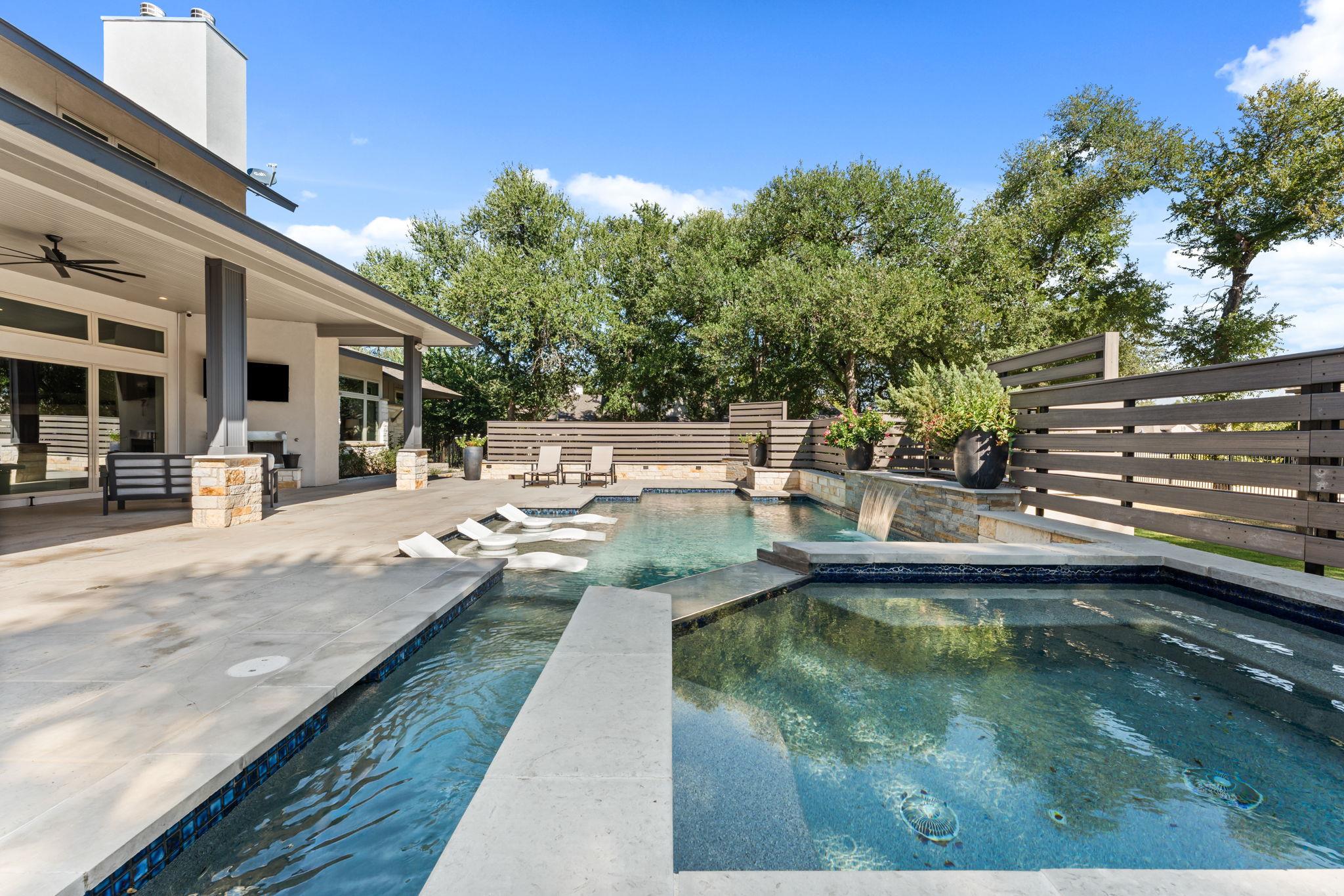 425 Bunker Ranch Blvd, Dripping Springs, TX 78620