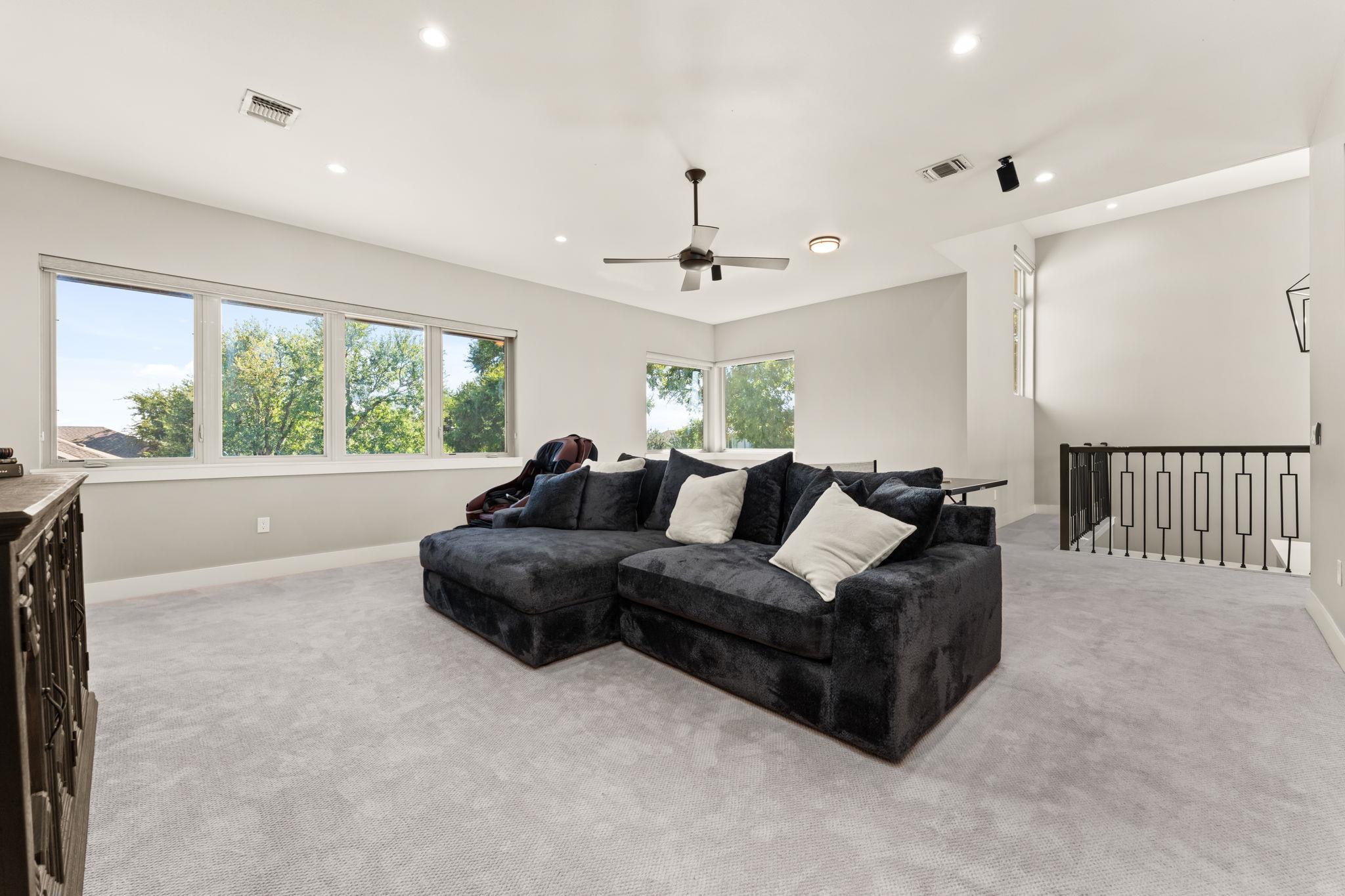 425 Bunker Ranch Blvd, Dripping Springs, TX 78620