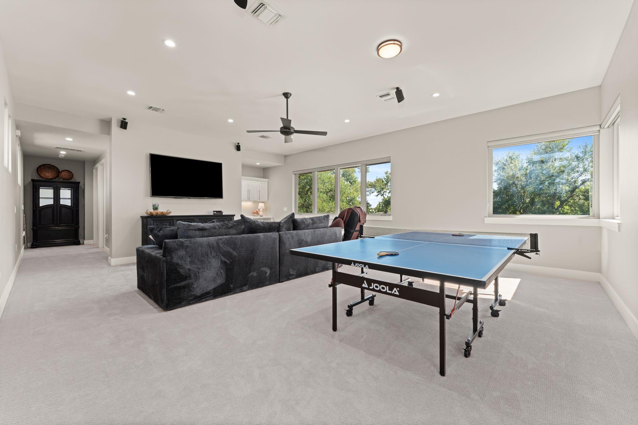 425 Bunker Ranch Blvd, Dripping Springs, TX 78620