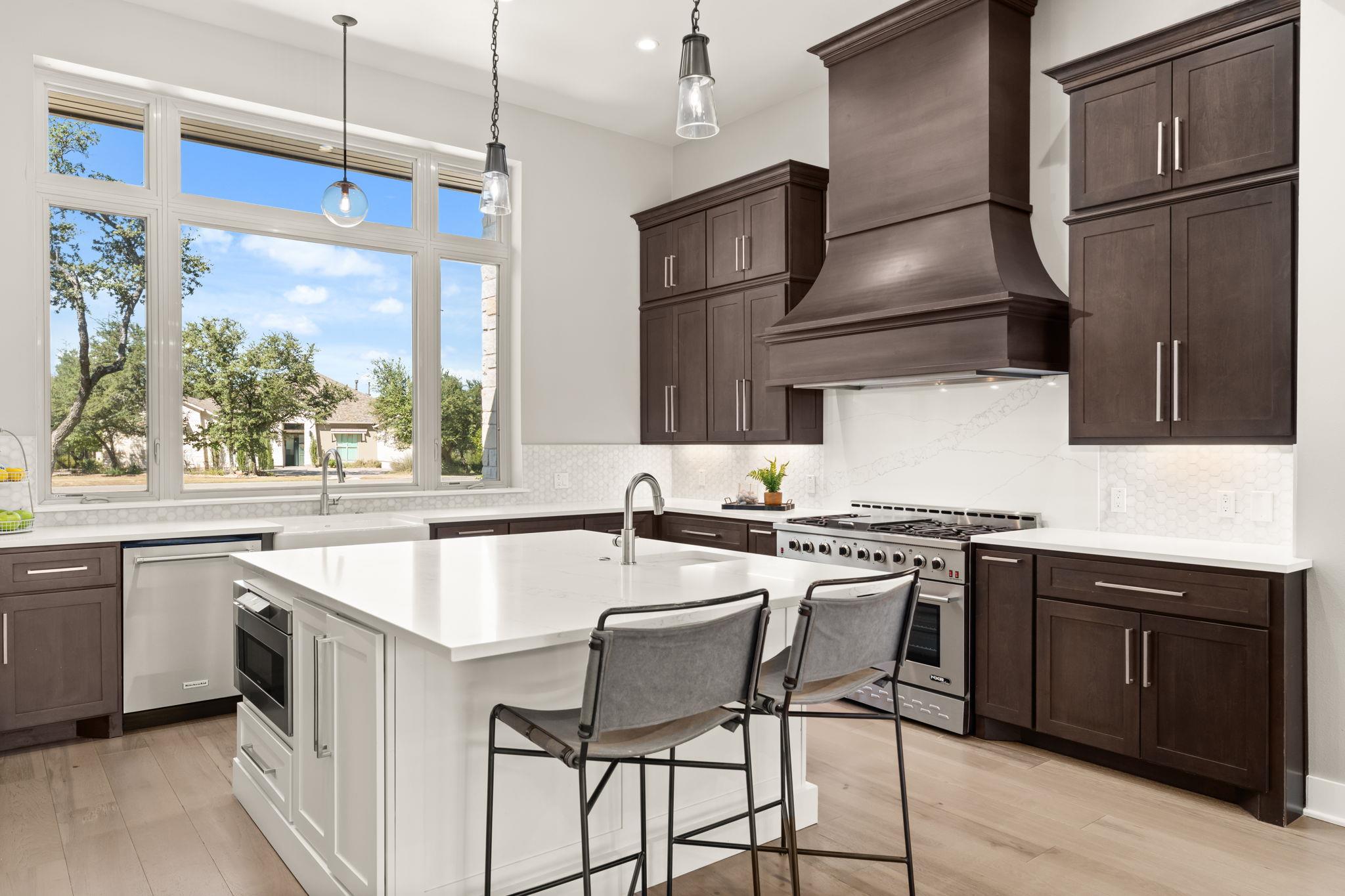 425 Bunker Ranch Blvd, Dripping Springs, TX 78620