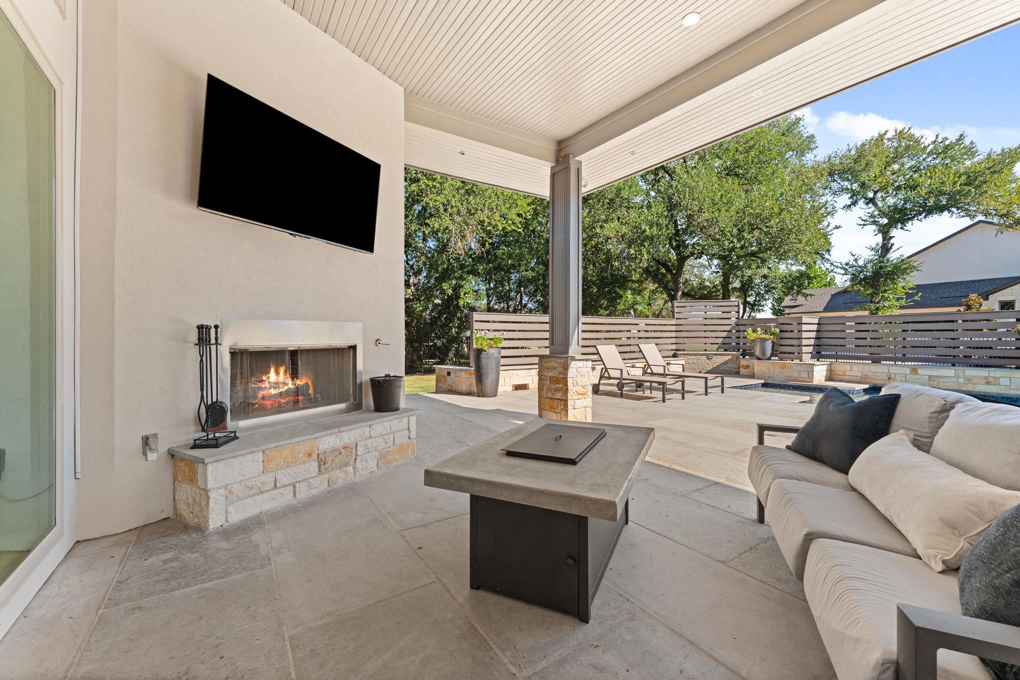 425 Bunker Ranch Blvd, Dripping Springs, TX 78620