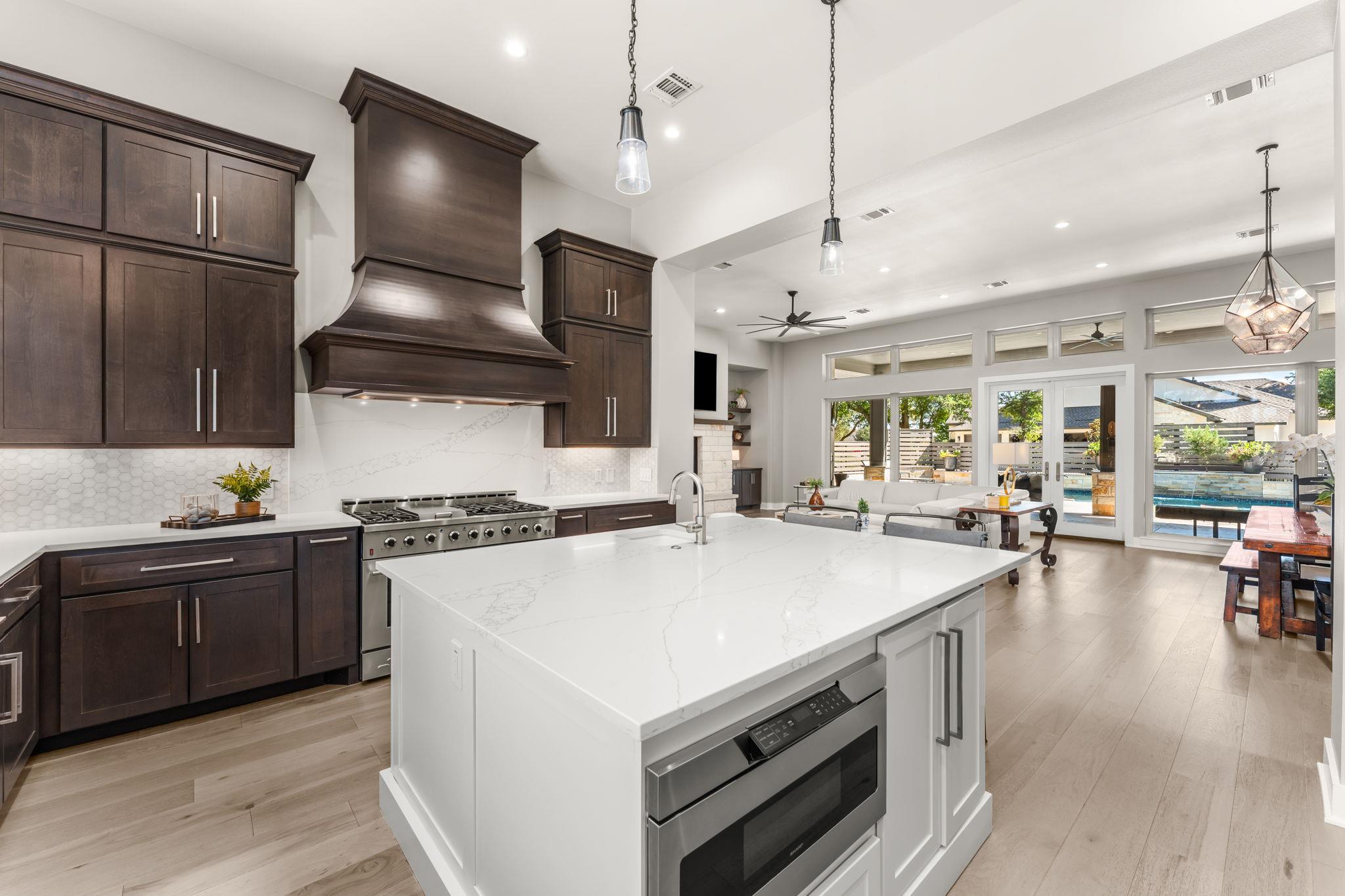 425 Bunker Ranch Blvd, Dripping Springs, TX 78620