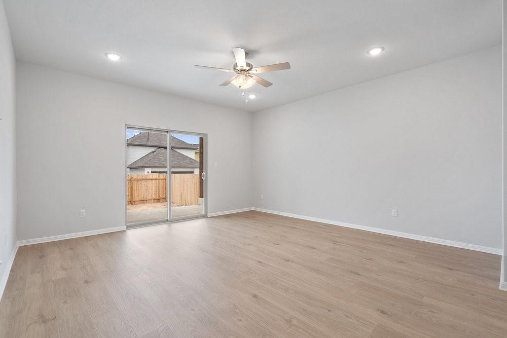 132 Condesa St, Kyle, TX 78640