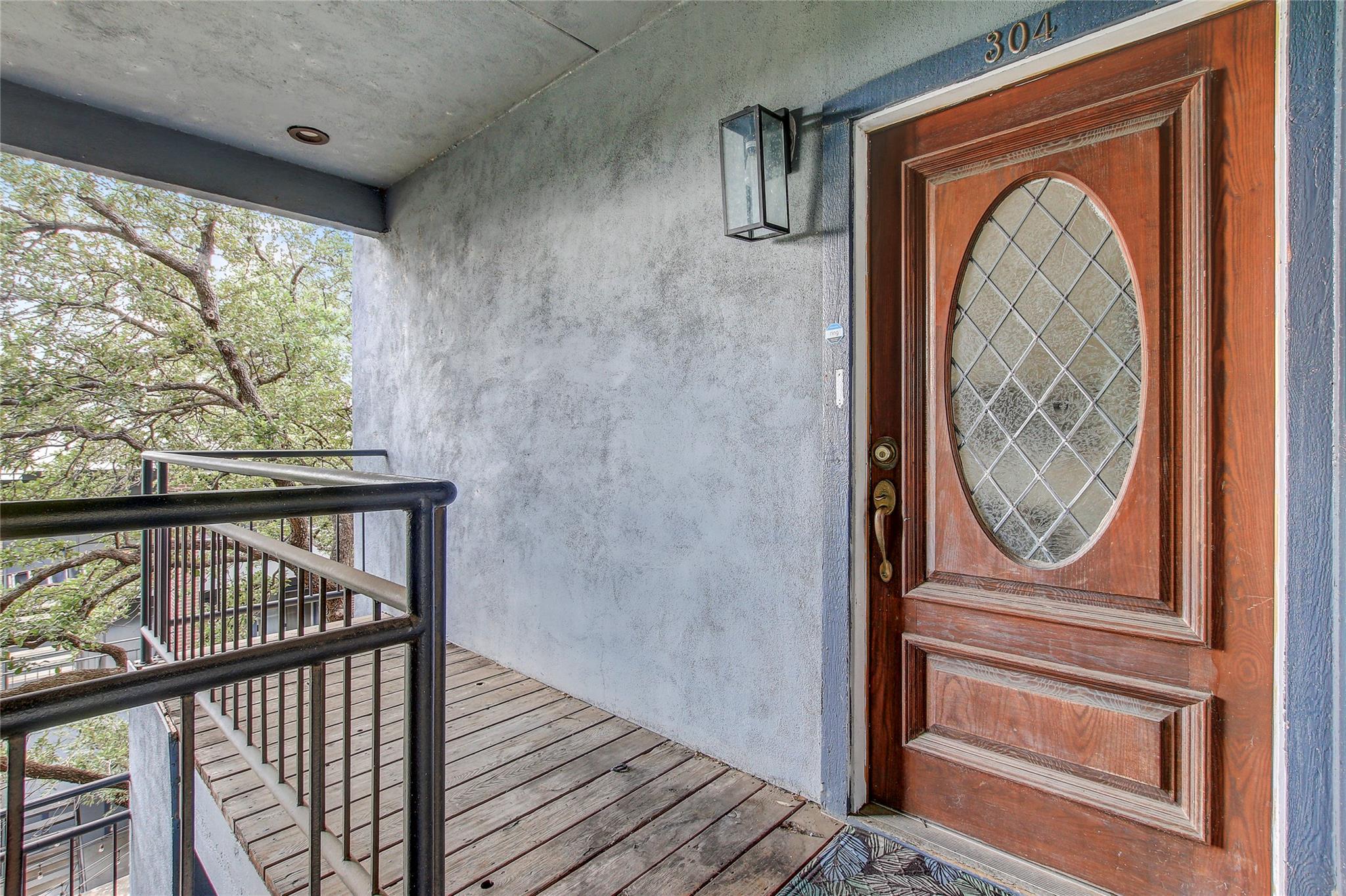 700 S 1st St # 304, Austin, TX 78704