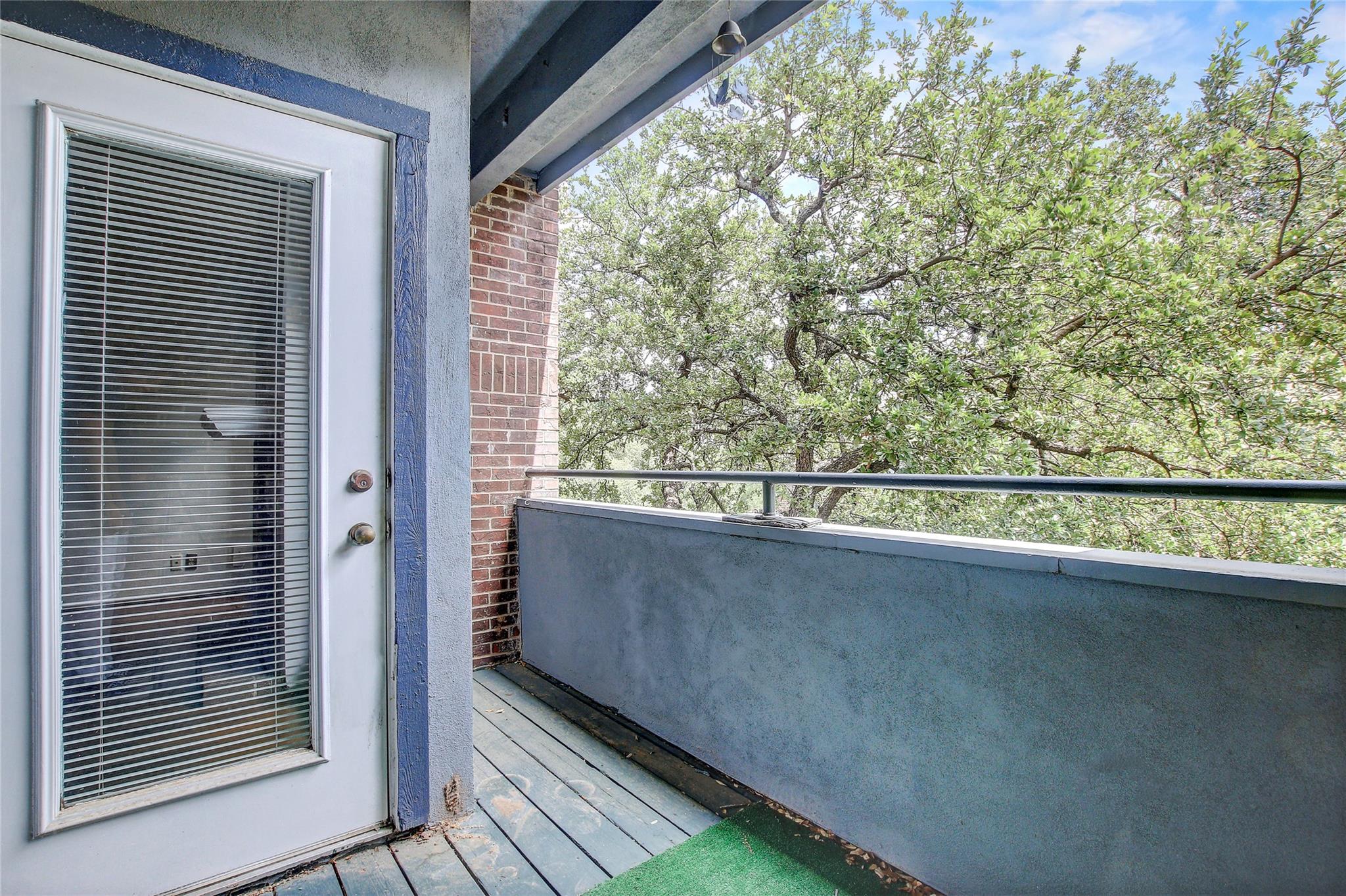 700 S 1st St # 304, Austin, TX 78704