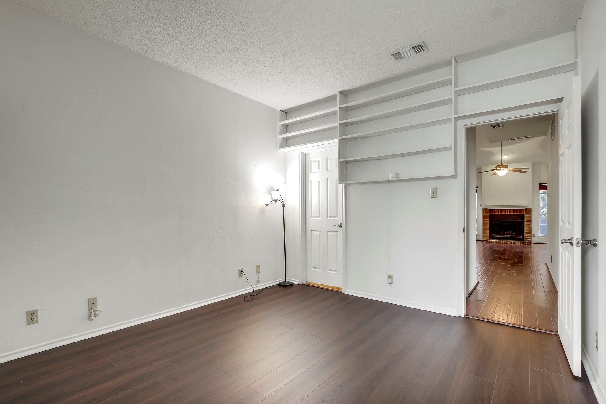 700 S 1st St # 304, Austin, TX 78704