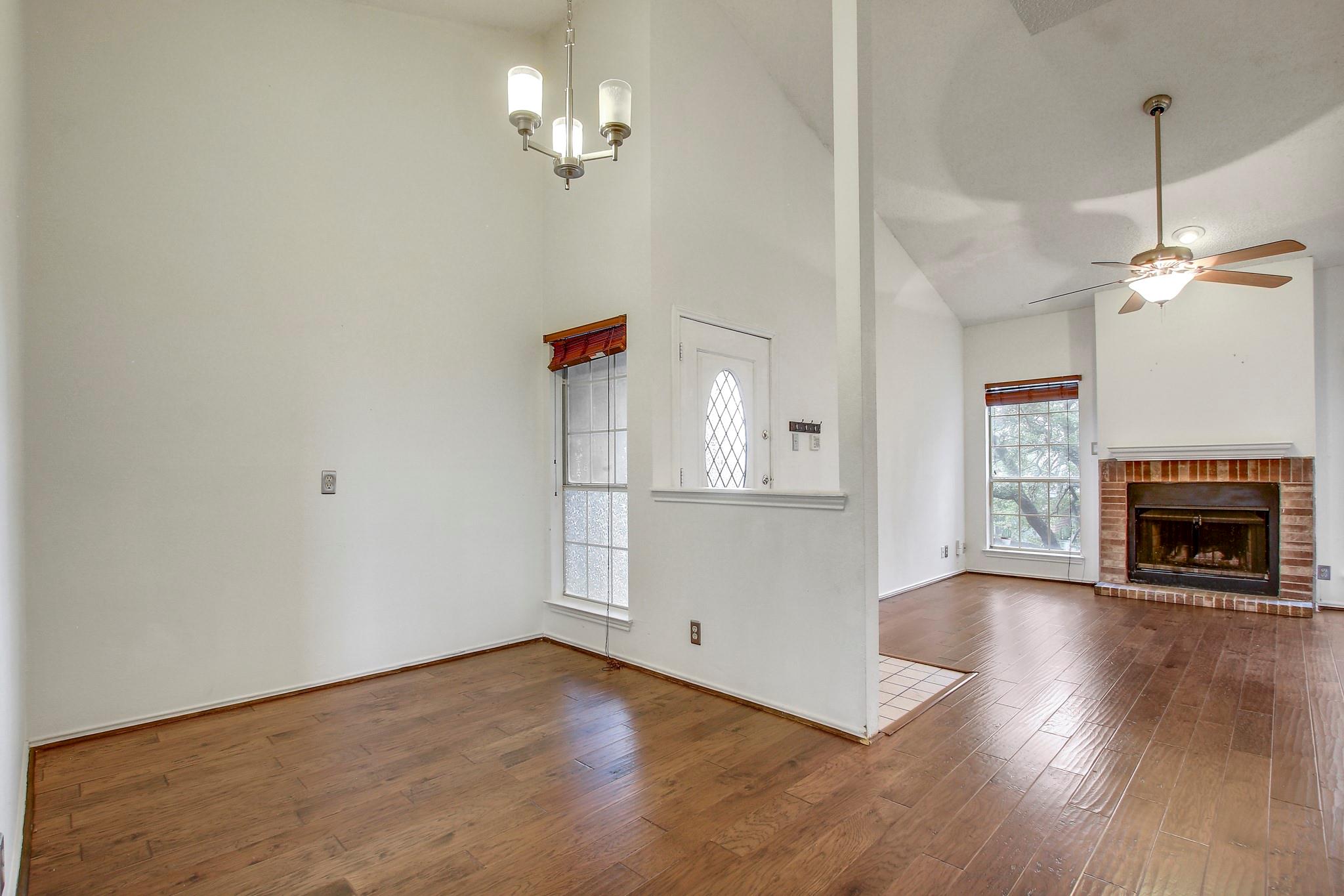 700 S 1st St # 304, Austin, TX 78704