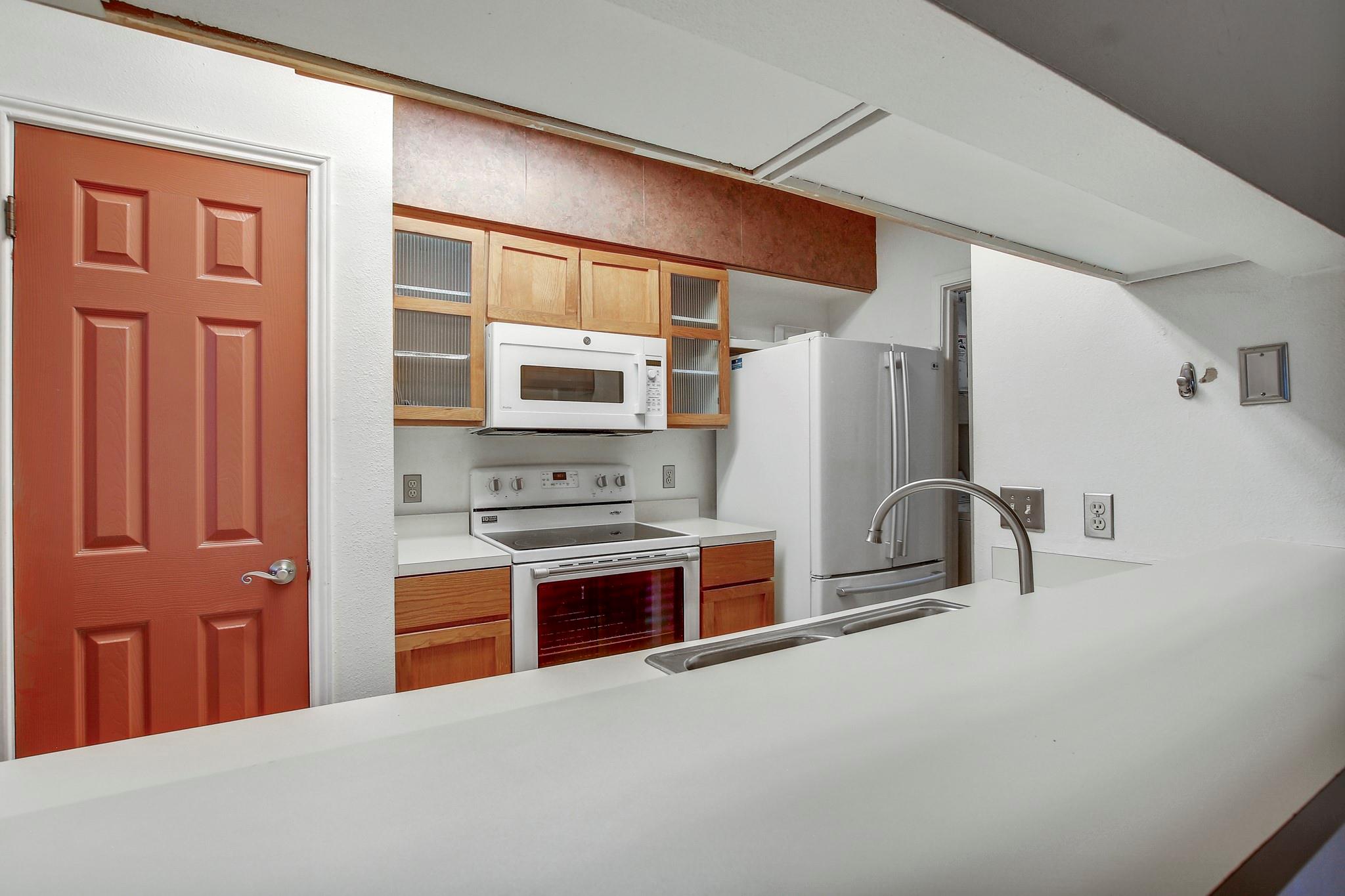 700 S 1st St # 304, Austin, TX 78704