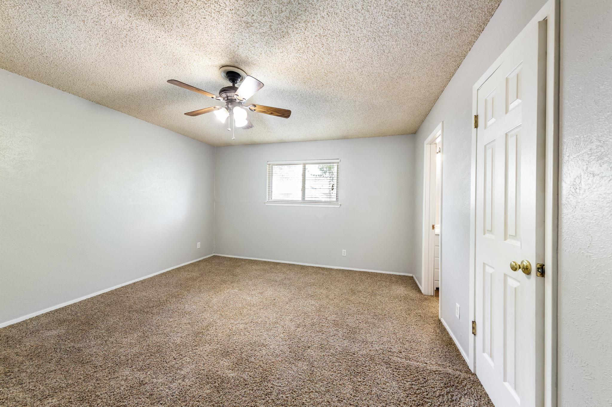 1202 Wroxton Way, Round Rock, TX 78664