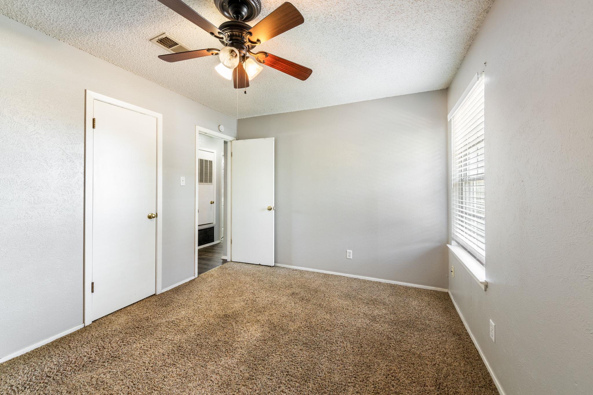 1202 Wroxton Way, Round Rock, TX 78664