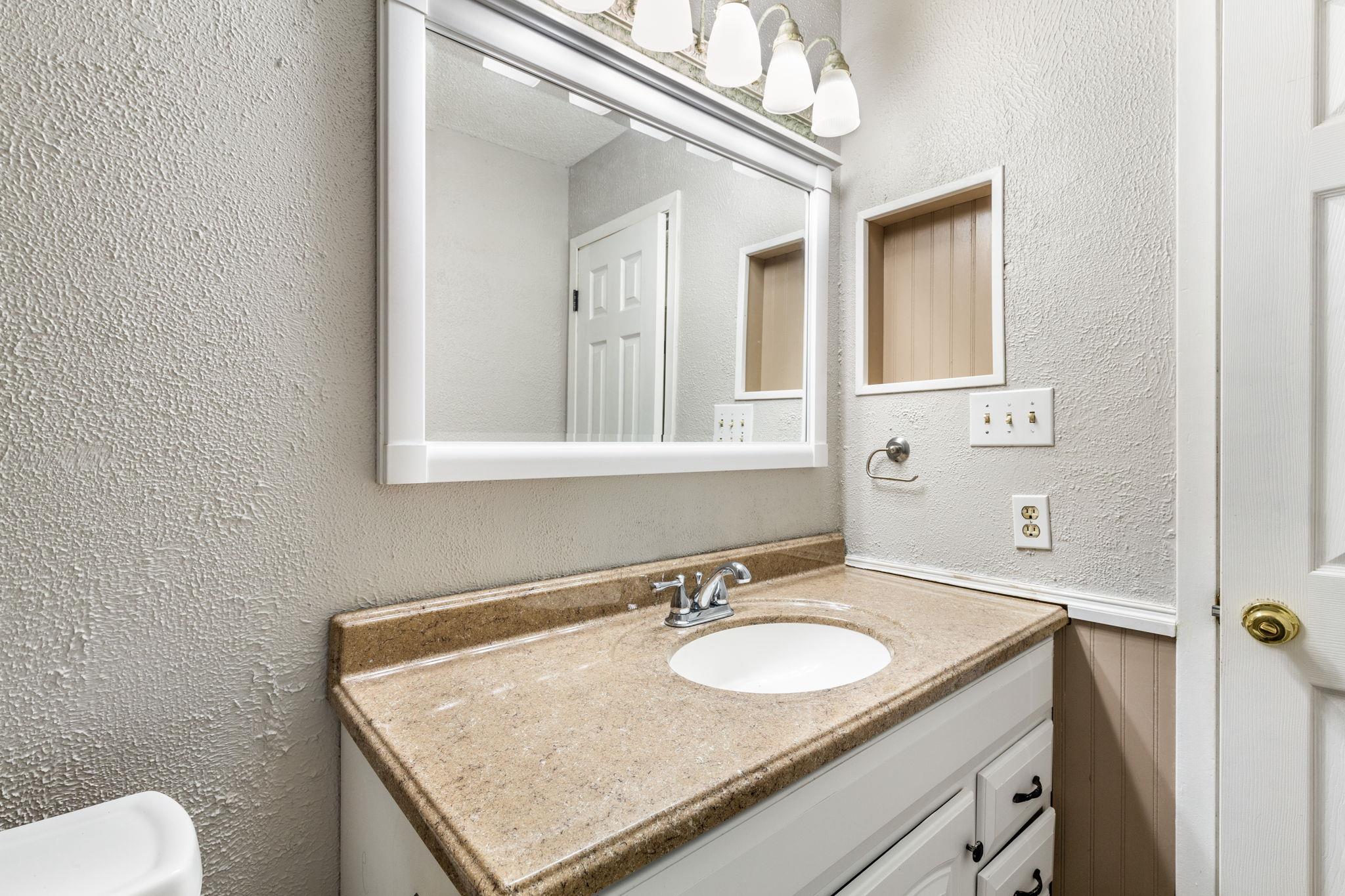 1202 Wroxton Way, Round Rock, TX 78664