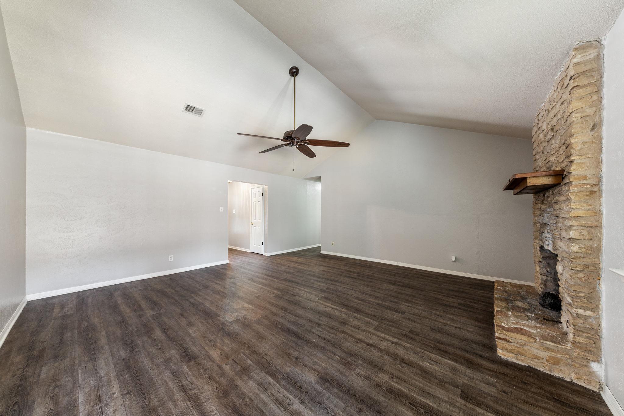 1202 Wroxton Way, Round Rock, TX 78664