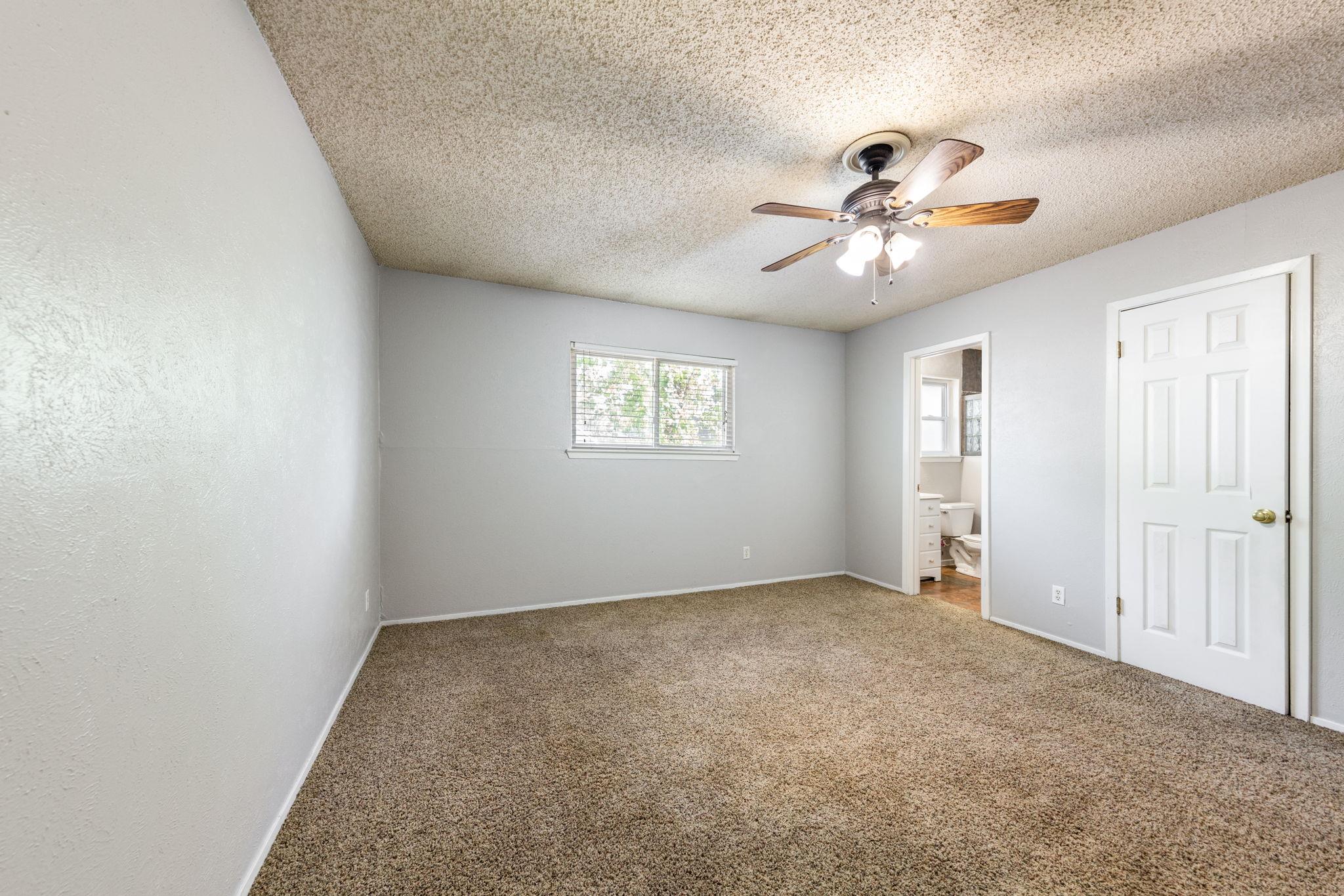 1202 Wroxton Way, Round Rock, TX 78664