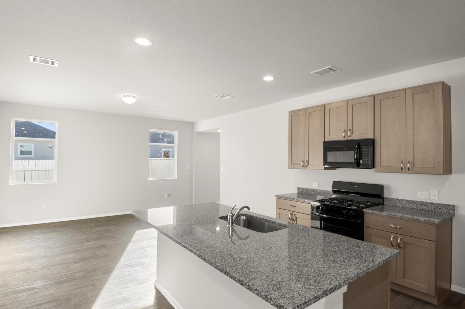 193 Lavender Ln, Elgin, TX 78621