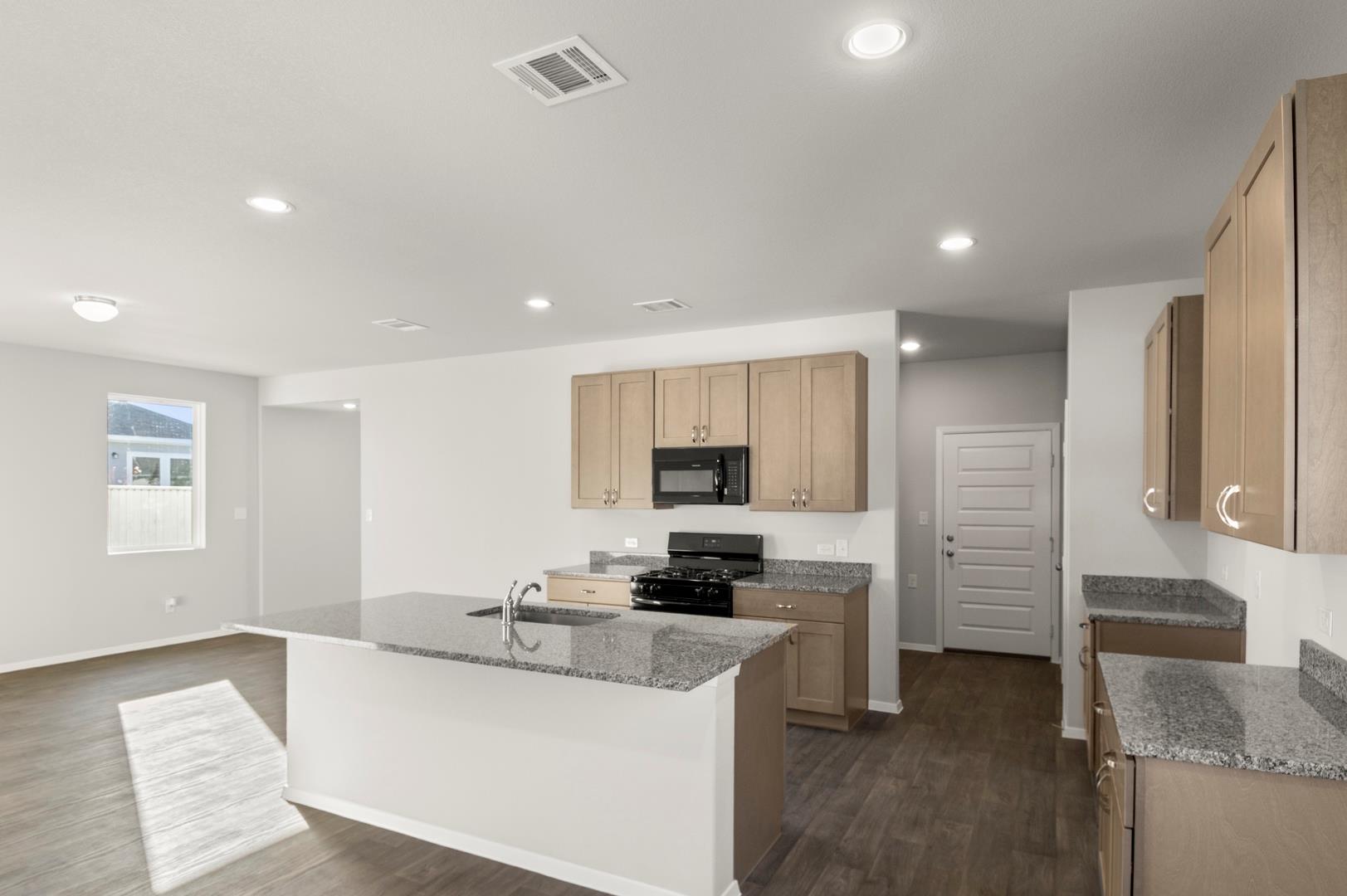 193 Lavender Ln, Elgin, TX 78621